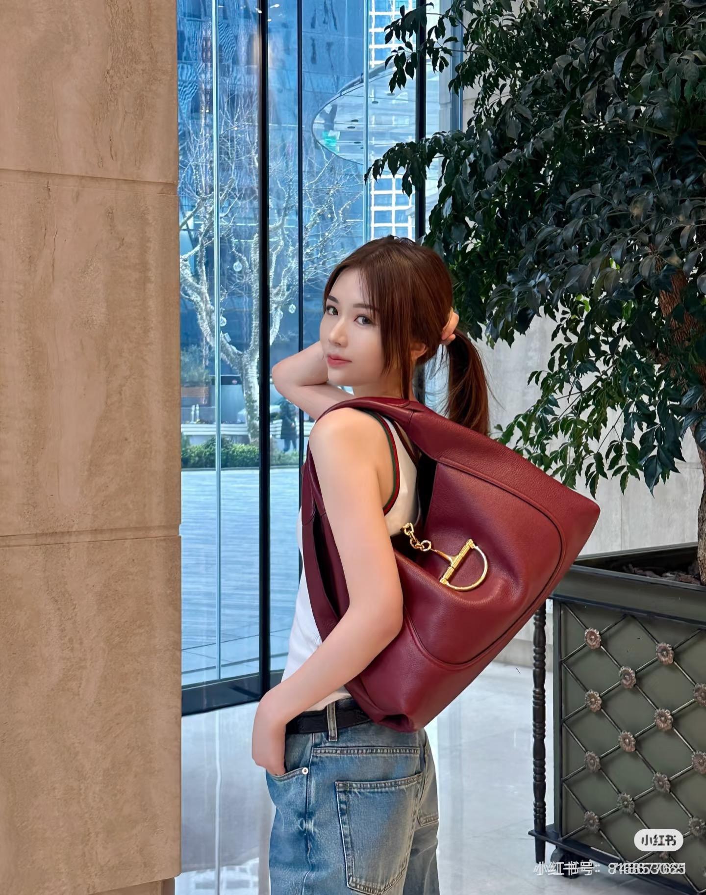 Gucci 牛皮四色 Softbit系列 馬銜扣造型肩背包 大容量鬆弛感 46cm
