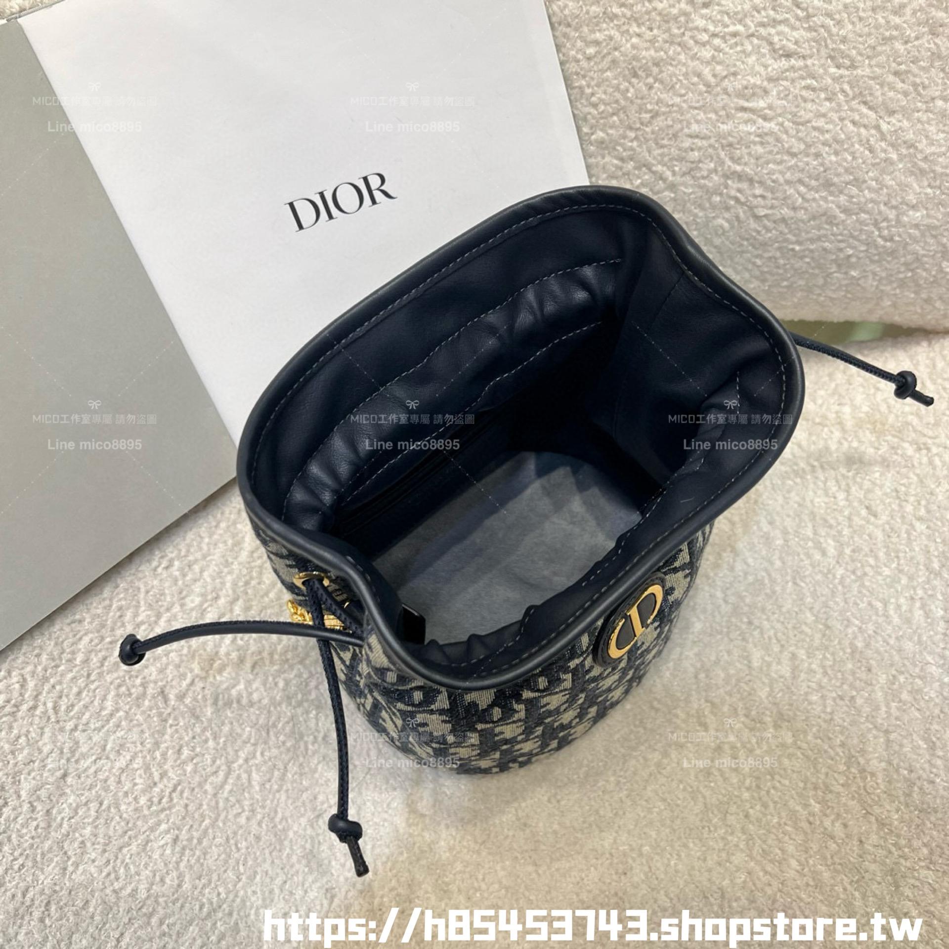 DIOR 30 Montaigne 附抽繩迷你水桶包 福袋包 16*18cm