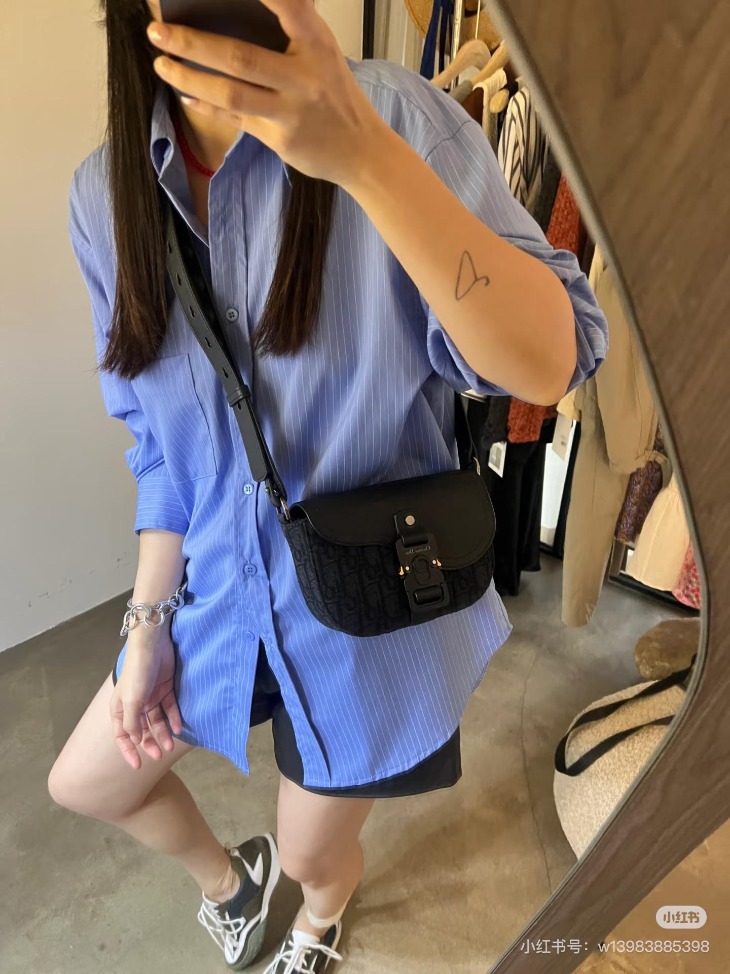 DIOR 男女同款 情侶款 黑色拼皮/米色拼皮 Gallop 迷你斜挎包/附背帶 19cm