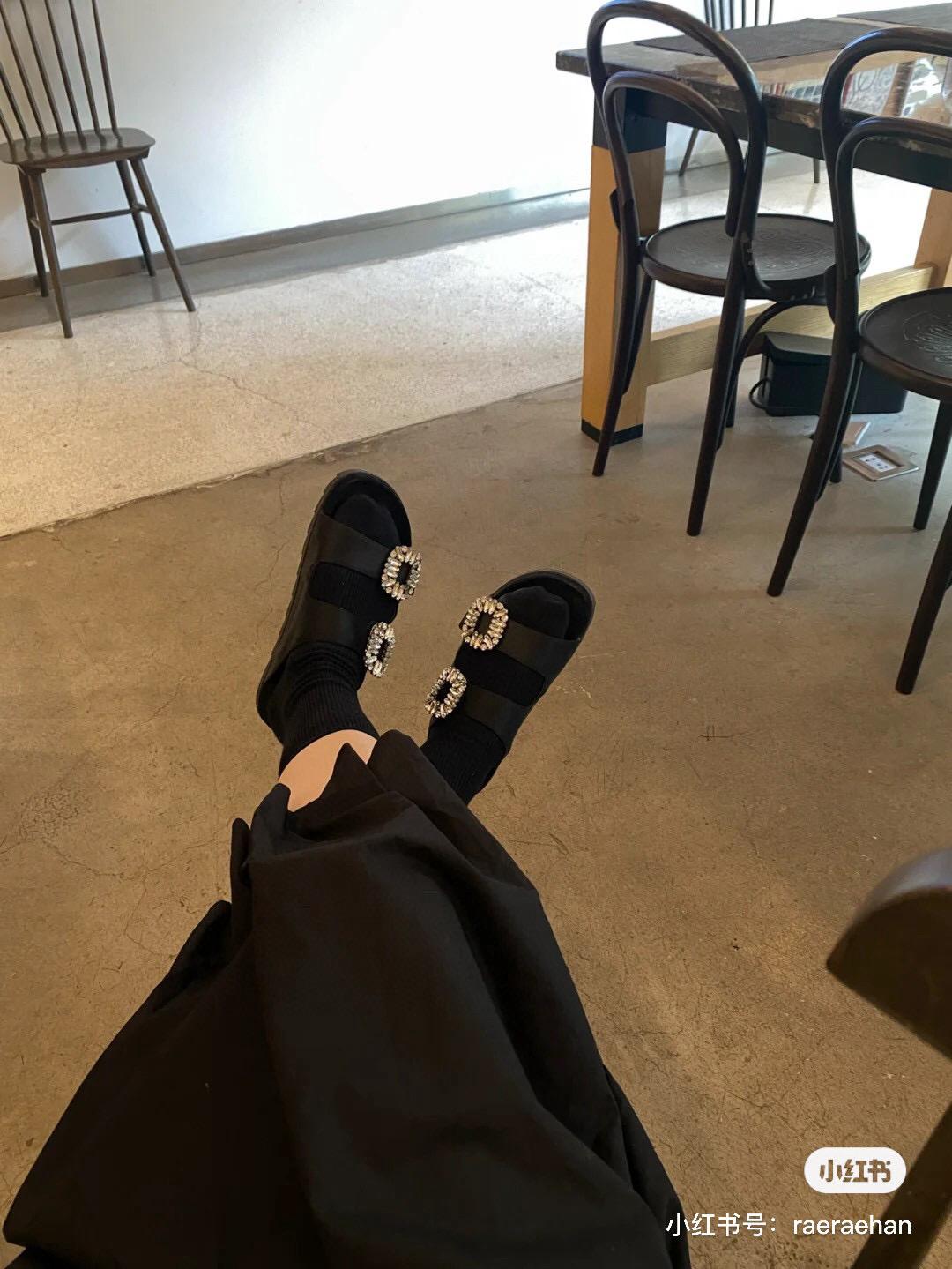 Roger vivier 黑色緞面 真絲 RV 雙水鑽 Slidy Viv' 拖鞋 35-39