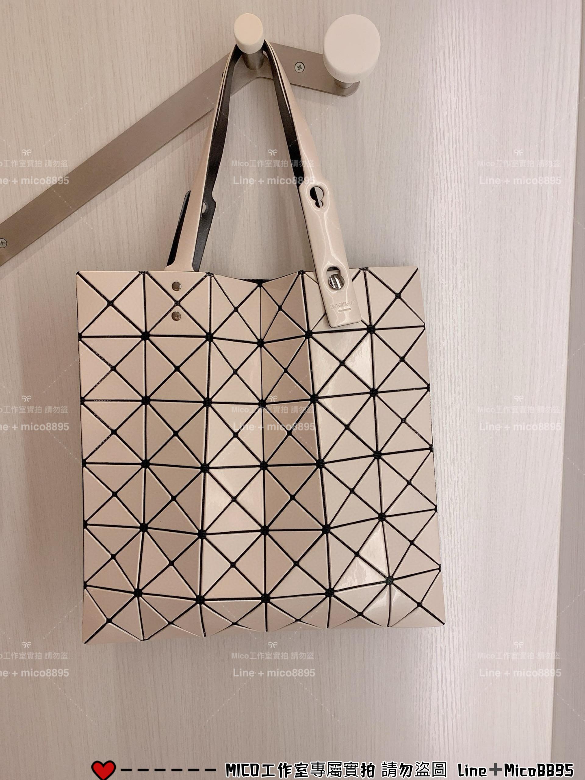 ISSEY MIYAKE 三宅一生 經典亮面 BAOBAO 6X6 托特包 34cm