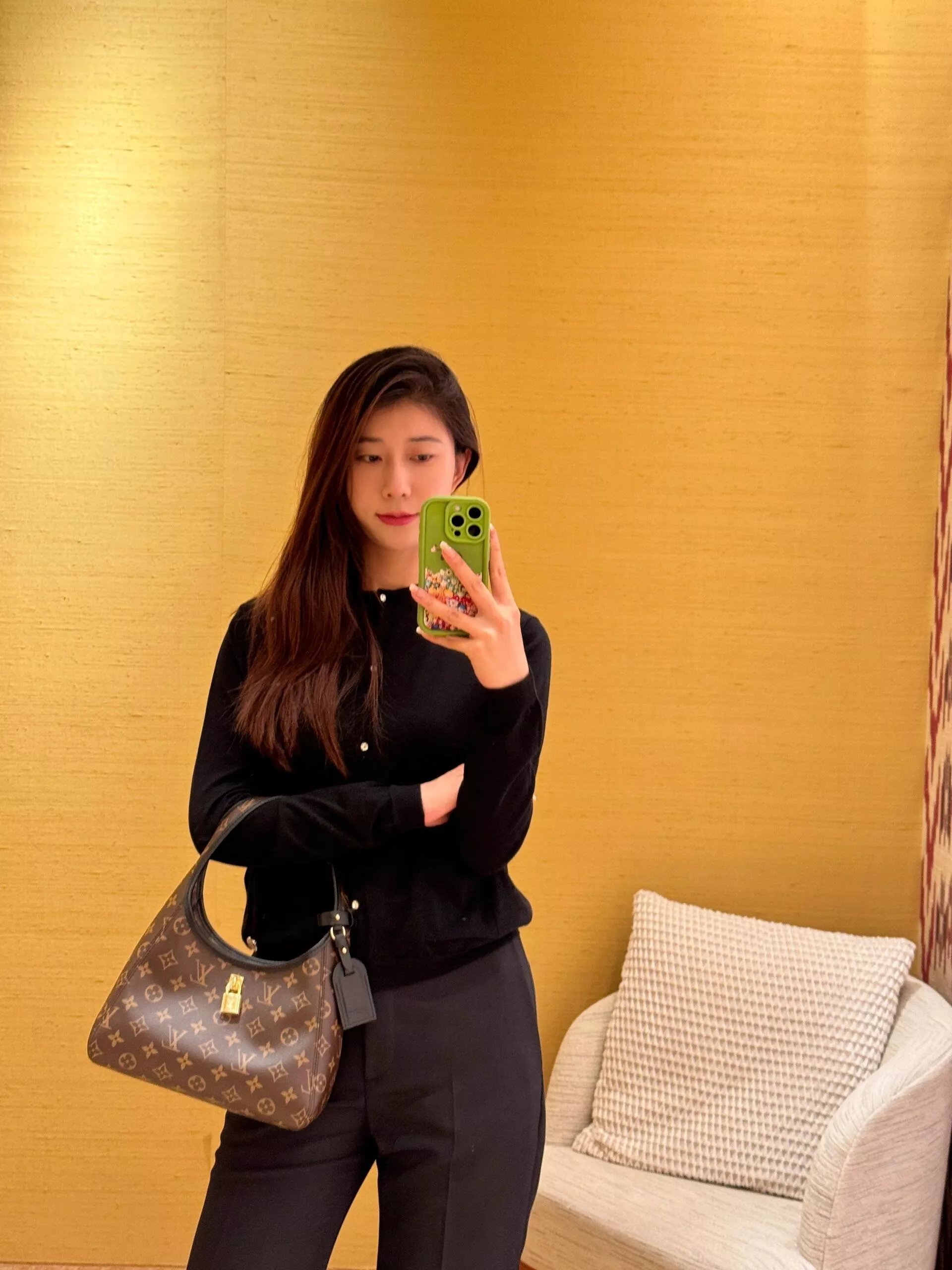 LV 老花帆布 The Drop 小號手袋 腋下包 M12940 28cm