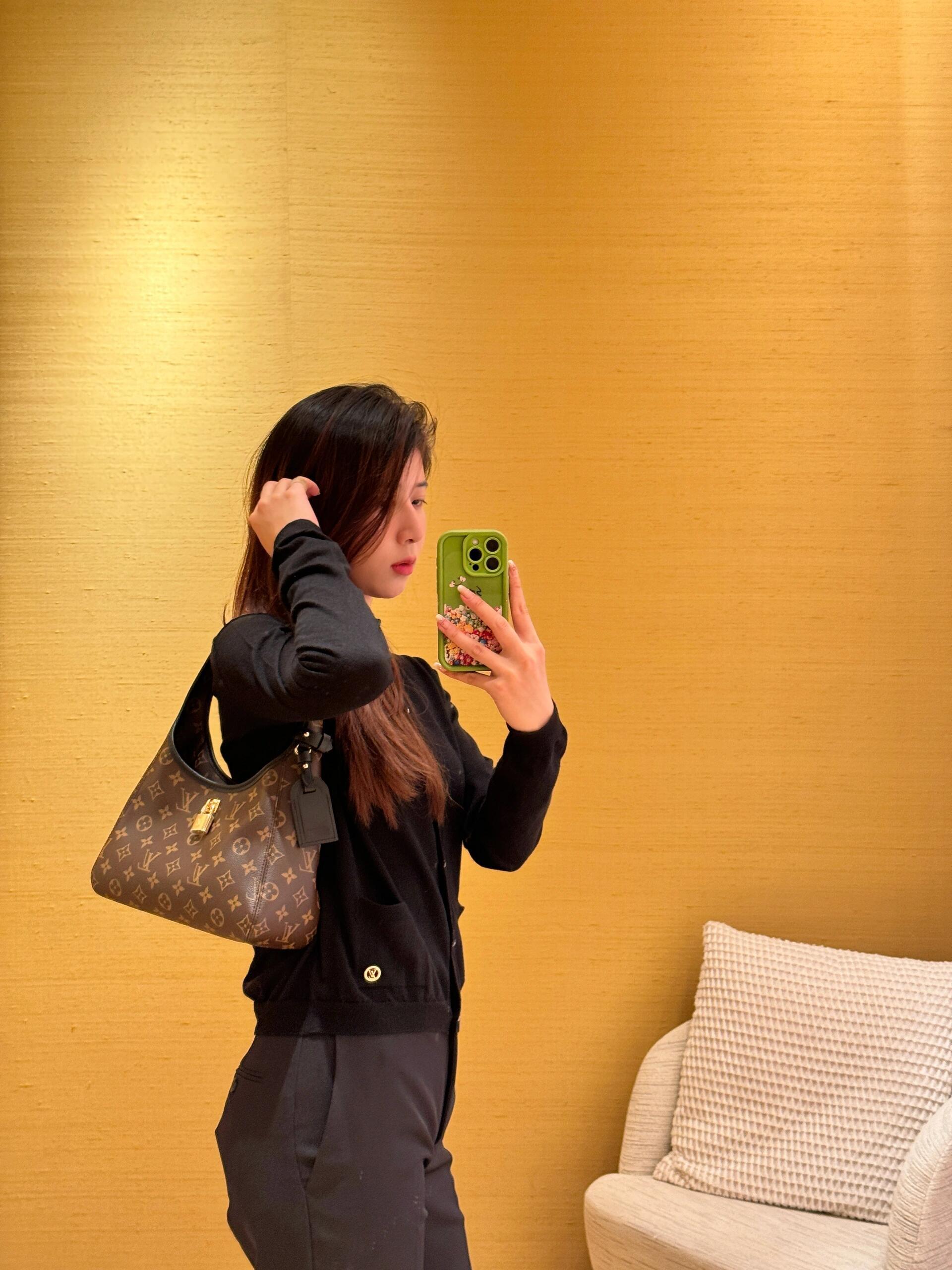 LV 老花帆布 The Drop 小號手袋 腋下包 M12940 28cm