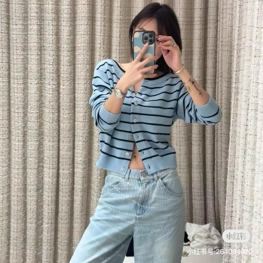 CHANEL | 25p 一字肩 水藍色羊絨條紋開衫 短版長袖針織外套
