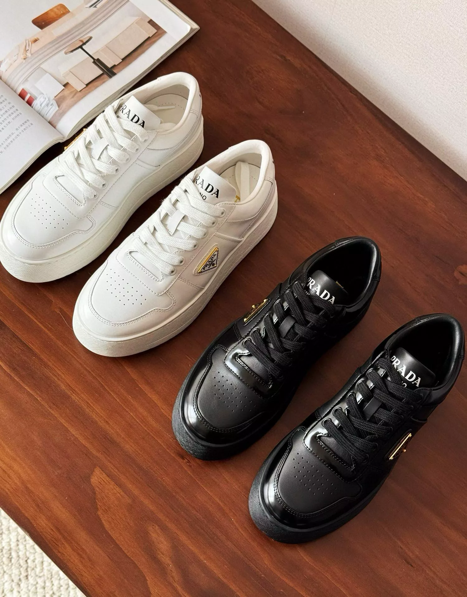 PRADA 基礎搭配款 三角標 厚底增高小白鞋 5cm 35-39