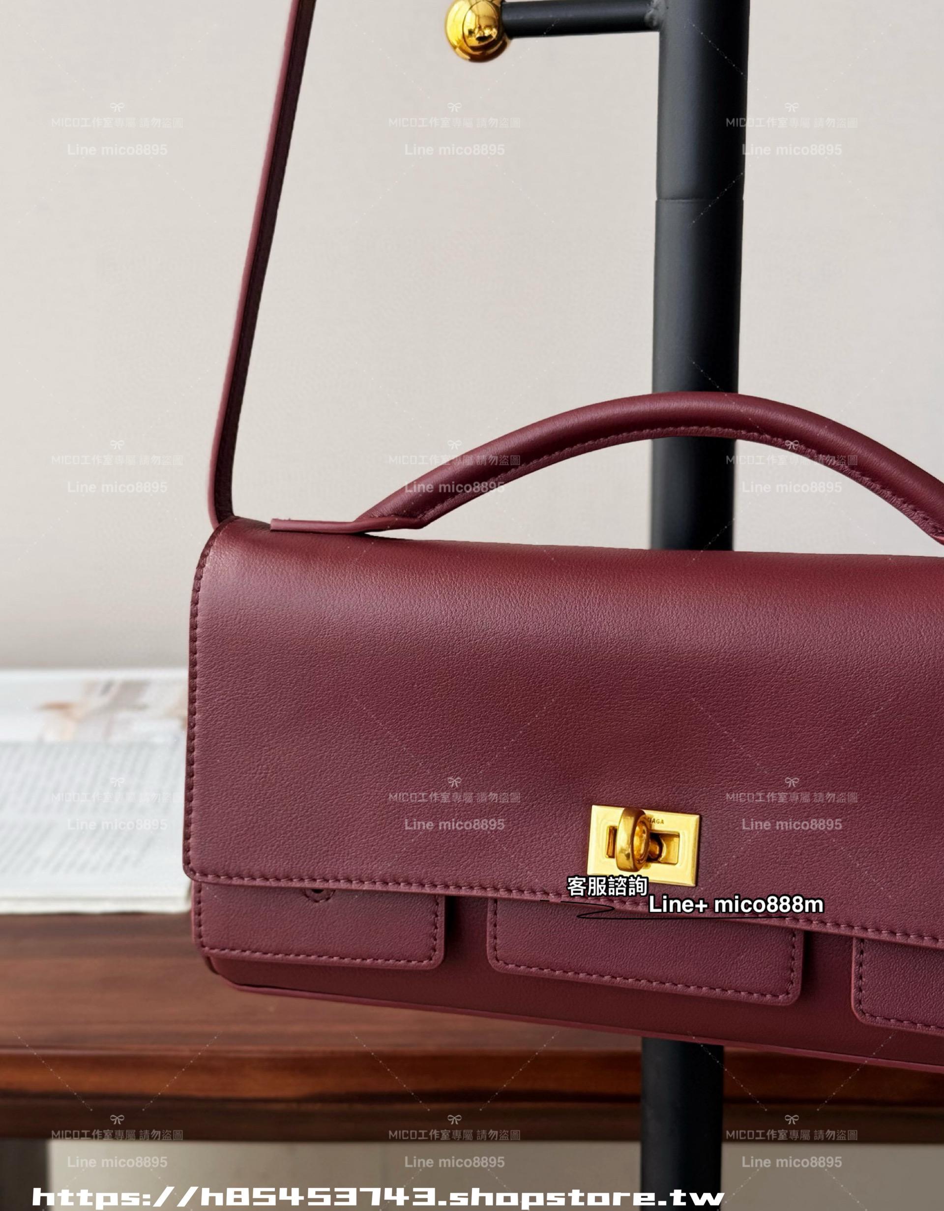 BALENCIAGA 25SS Bel Air Clutch 包袋！肩背包 26cm
