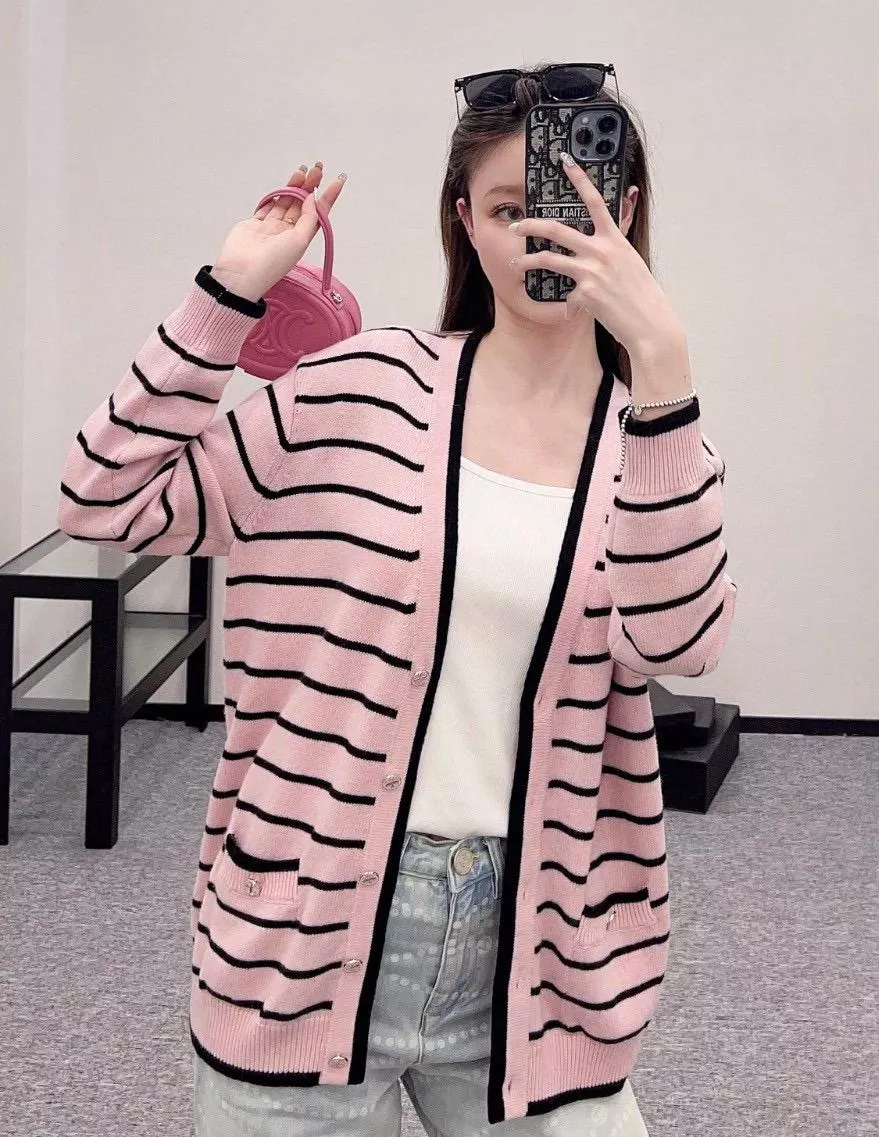 CHANEL | 25p 粉色條紋羊絨長版開衫 長版外套