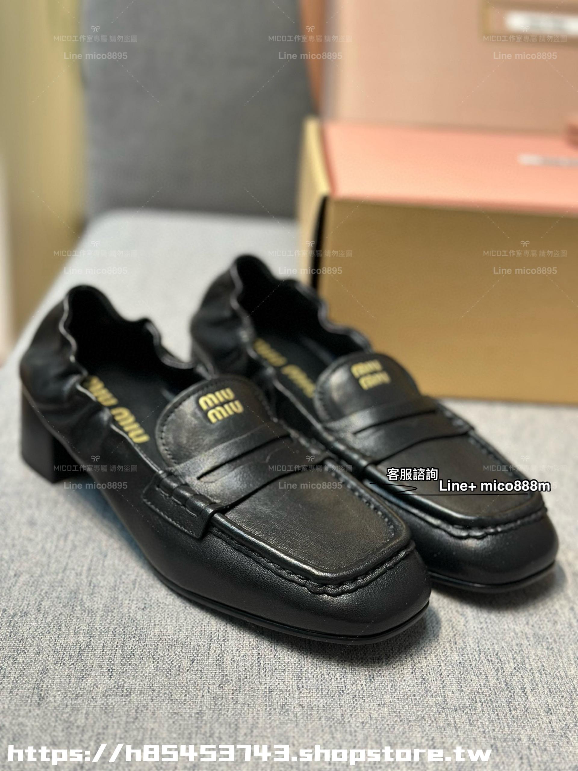 Miu 25s 復古學院風格Nappa羊皮抽褶粗跟樂福鞋 4.5cm 黑色/棕色 35-39 