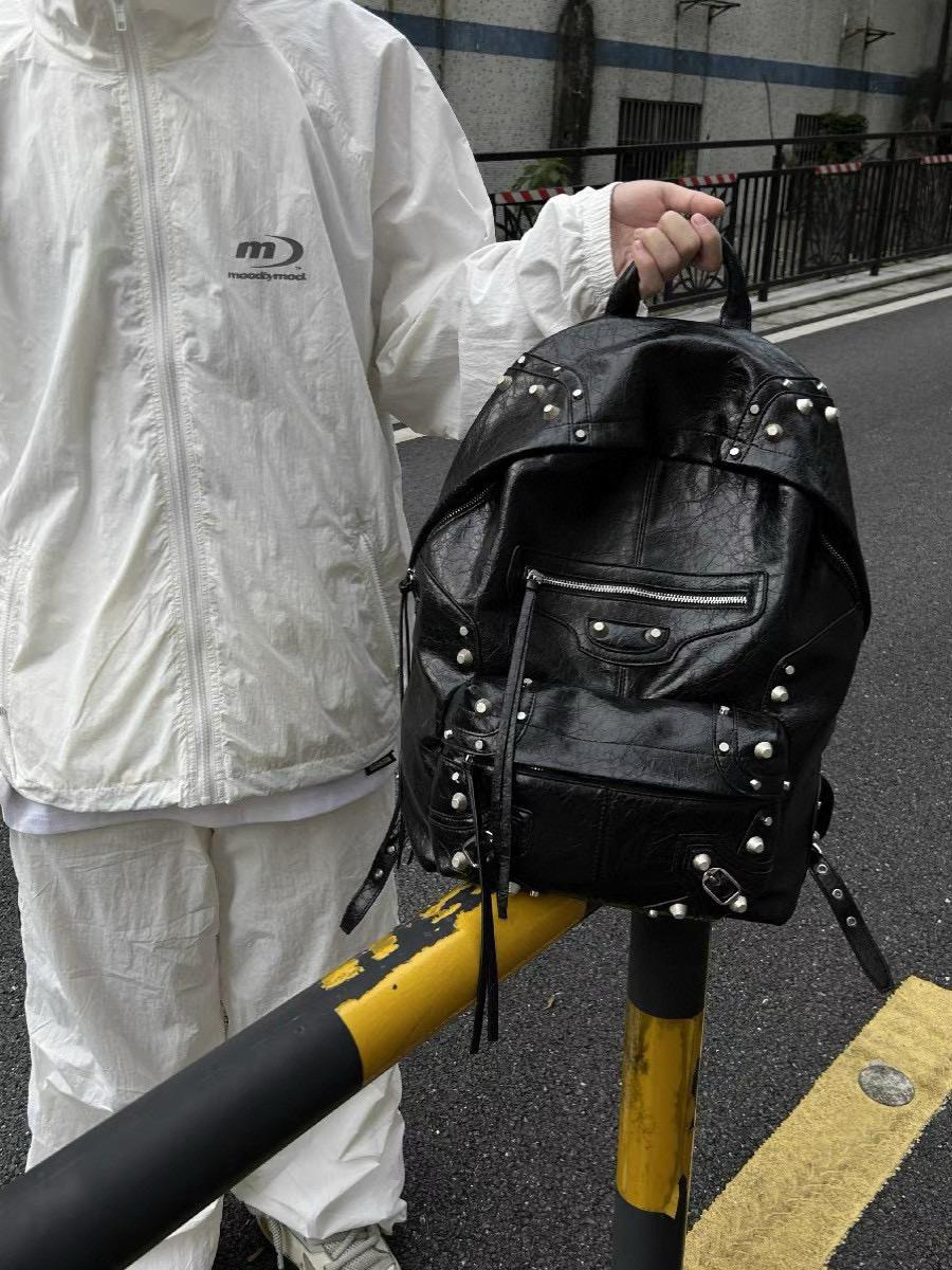 Balenciaga 巴黎世家 le cagole系列 爆裂羊皮卯釘書包/厚背包 35cm