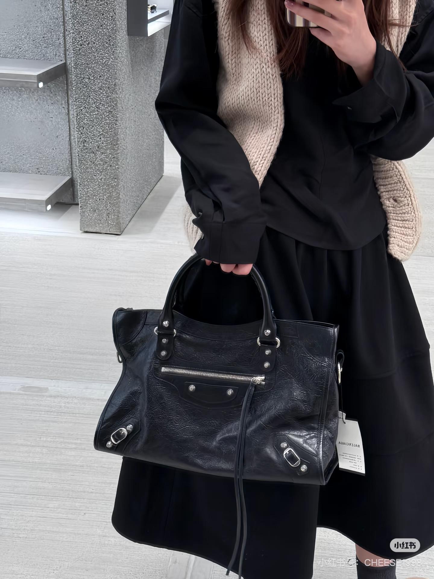 Balenciaga 新版本 Le City系列 city 大號黑色/銀扣 經典機車包 37cm