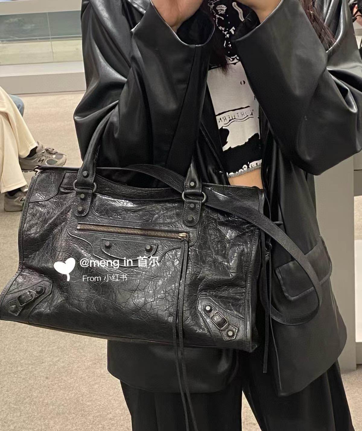 Balenciaga 新版本 Le City系列 大中小號 黑色/黑扣 經典機車包