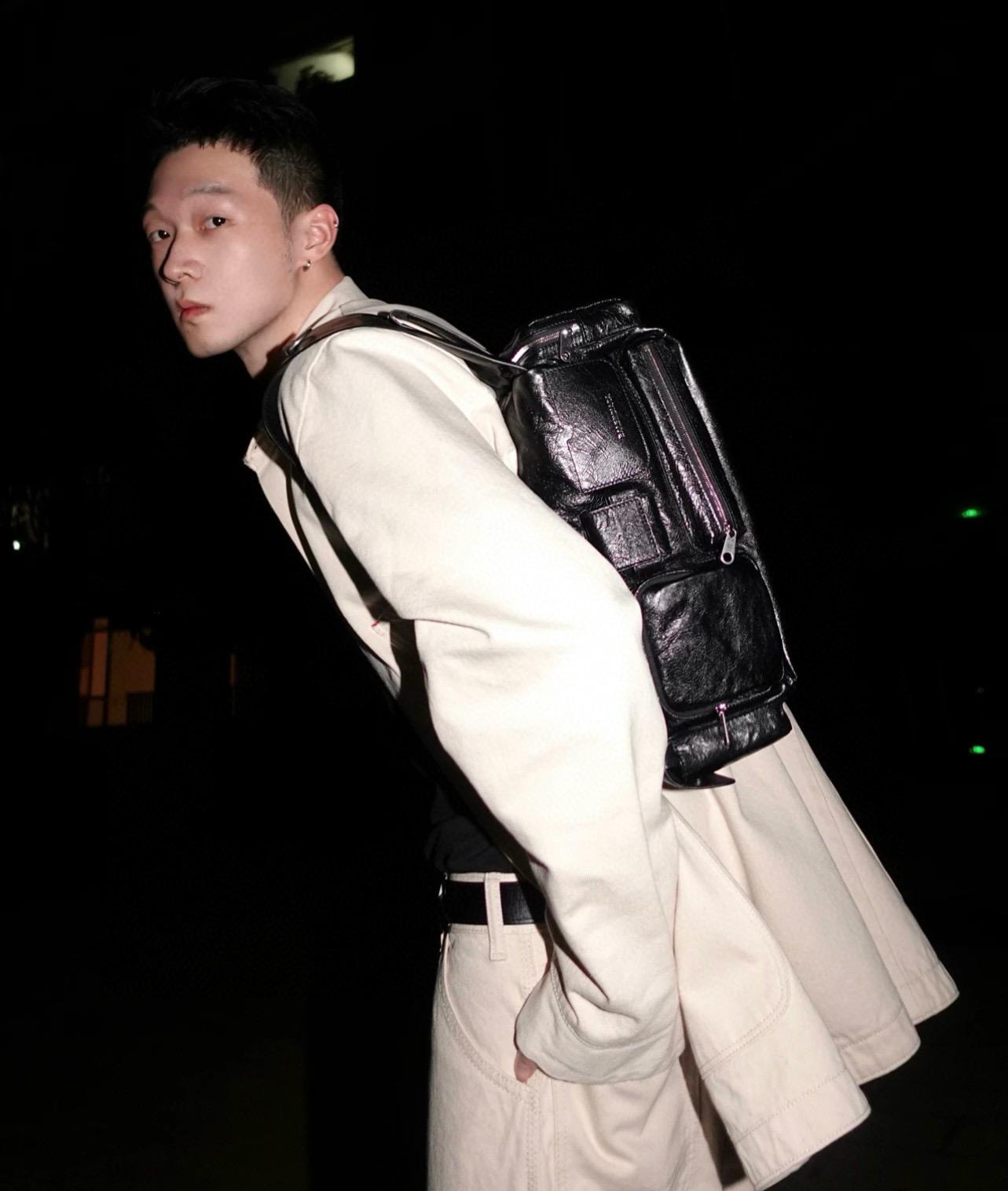 Balenciaga 個性風 superbusy系列 男女肩背包 男包/女包 35cm 多口袋工裝風格