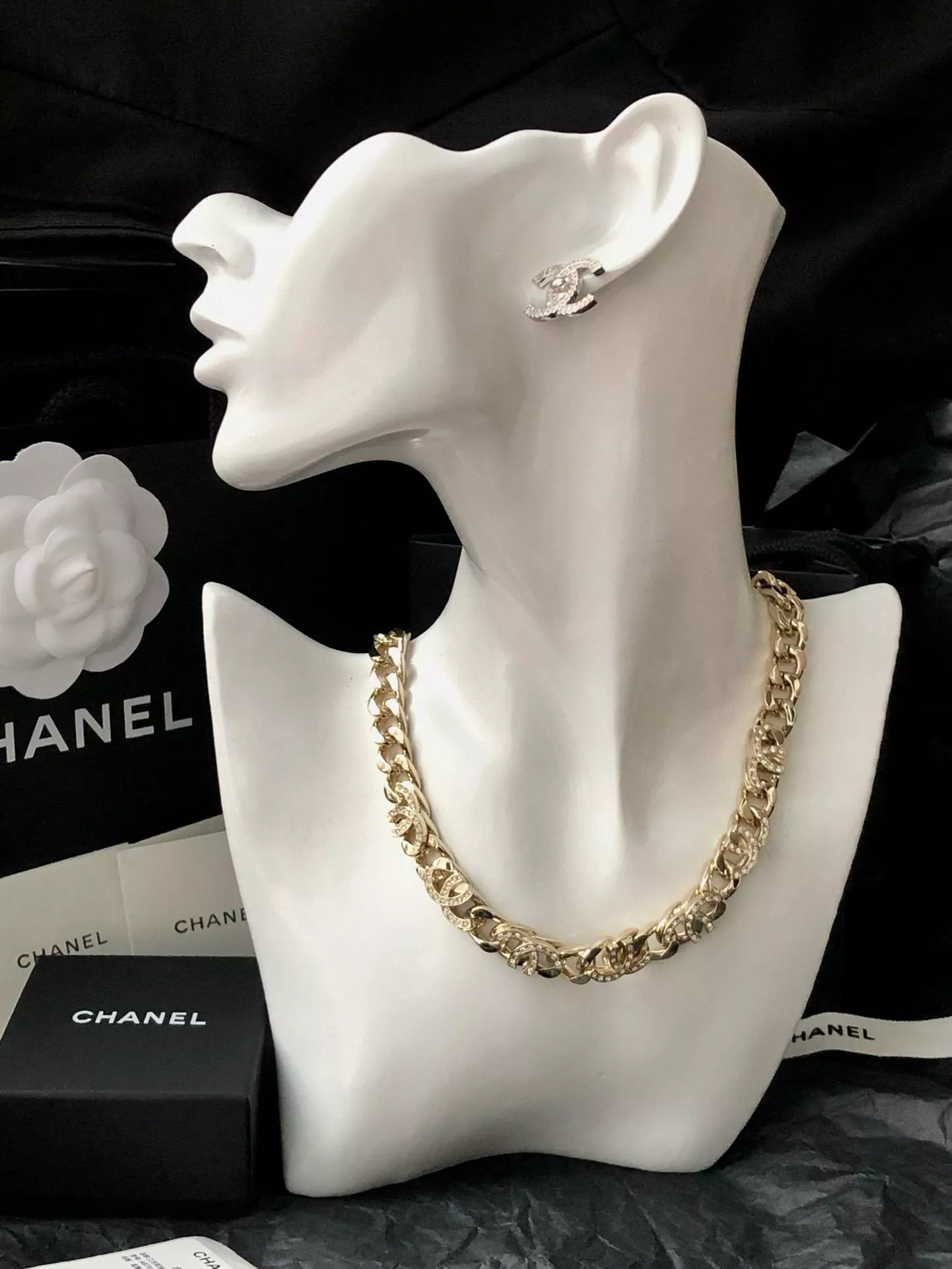 CHANEL 淡金色雙c立體半鑽項鍊 頸鏈Choker