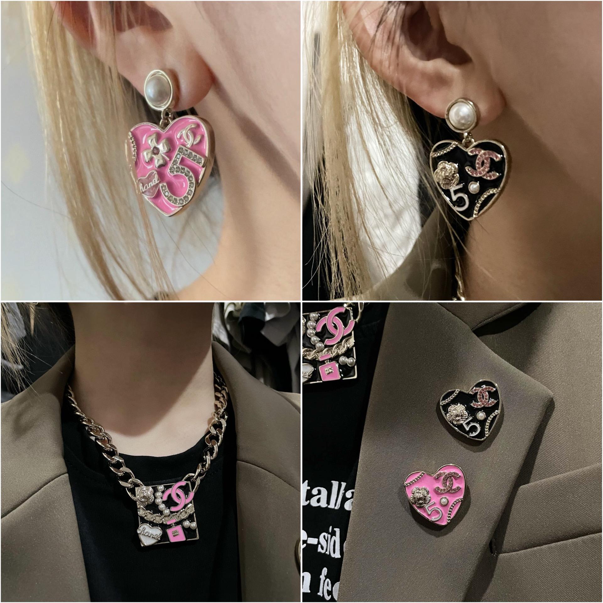 CHANEL 芭比粉琺瑯鑲鑽桃心胸針/項鏈/耳環