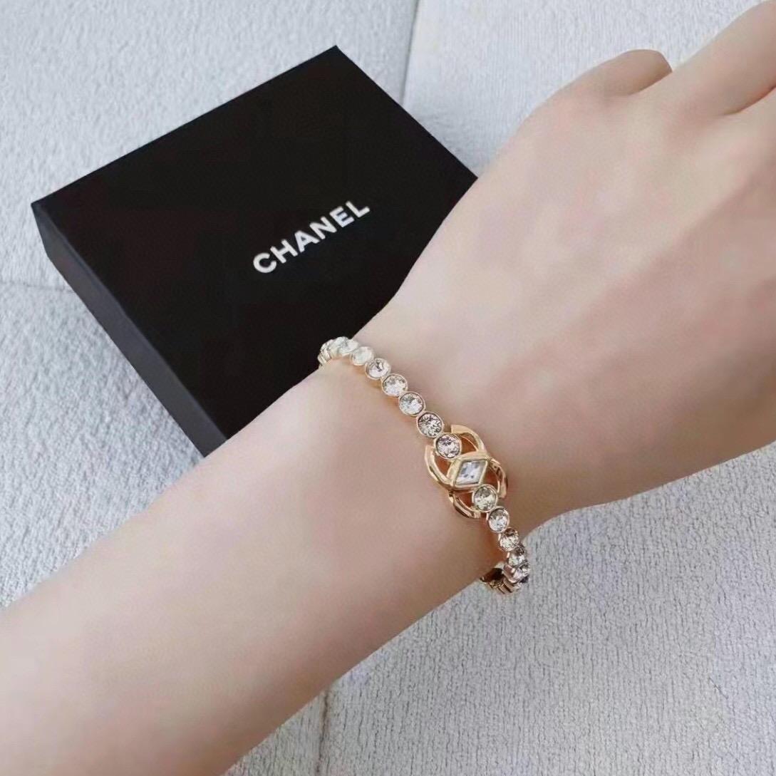 CHANEL 水鑽雙C開口式手鐲