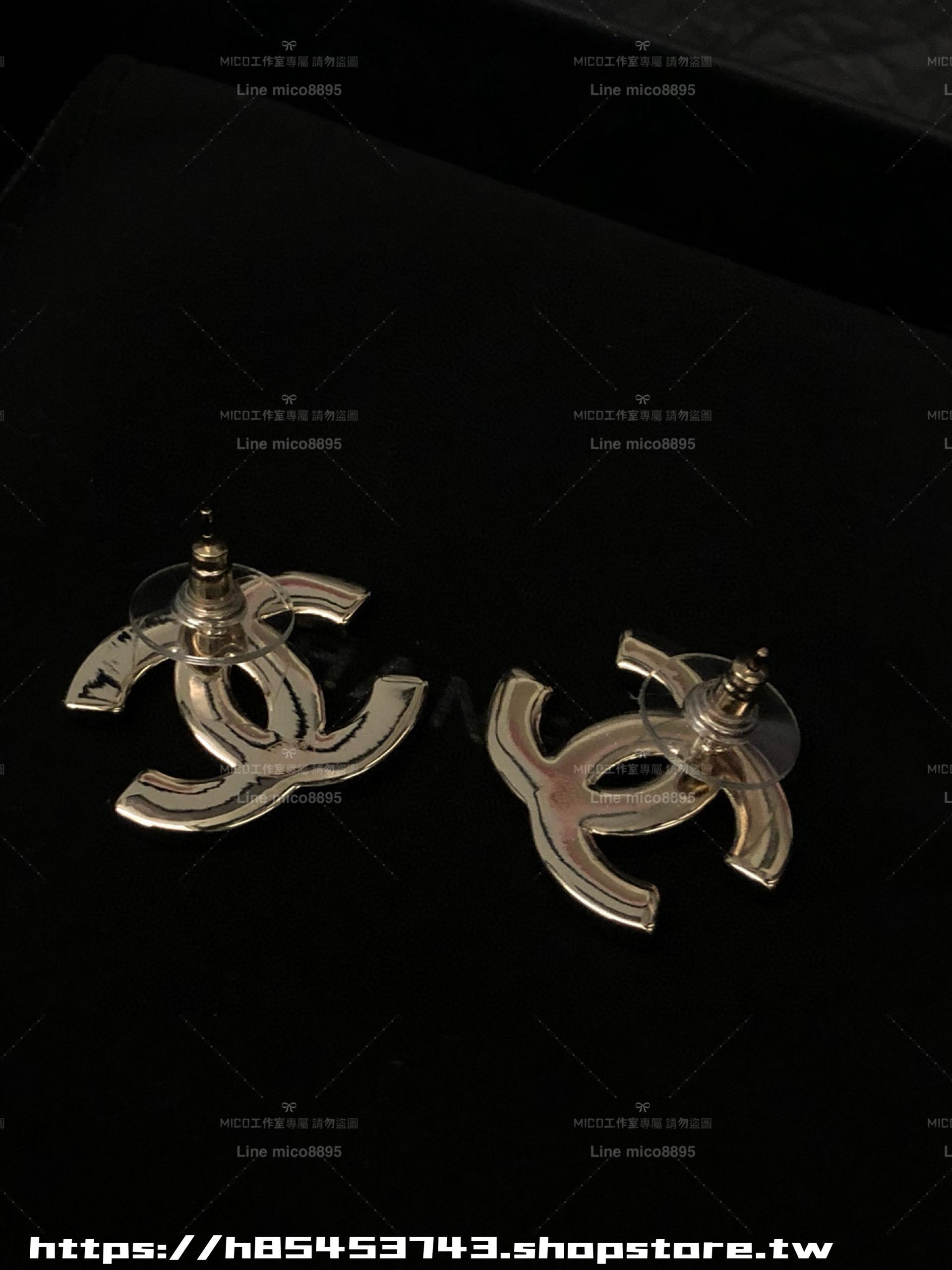 CHANEL 琺瑯黑白拼色 熊貓配色雙C胸針/耳環