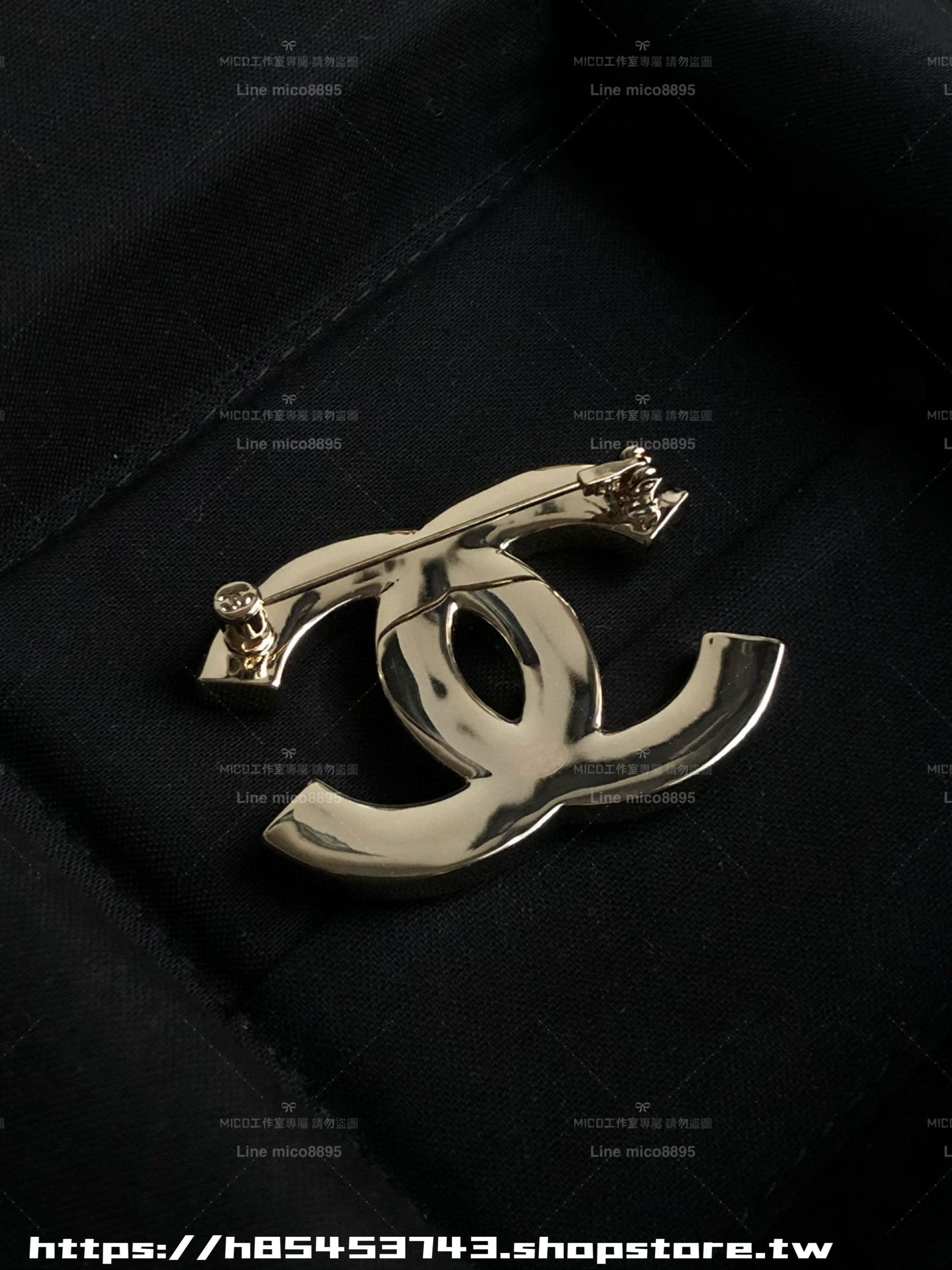 CHANEL 琺瑯黑白拼色 熊貓配色雙C胸針/耳環