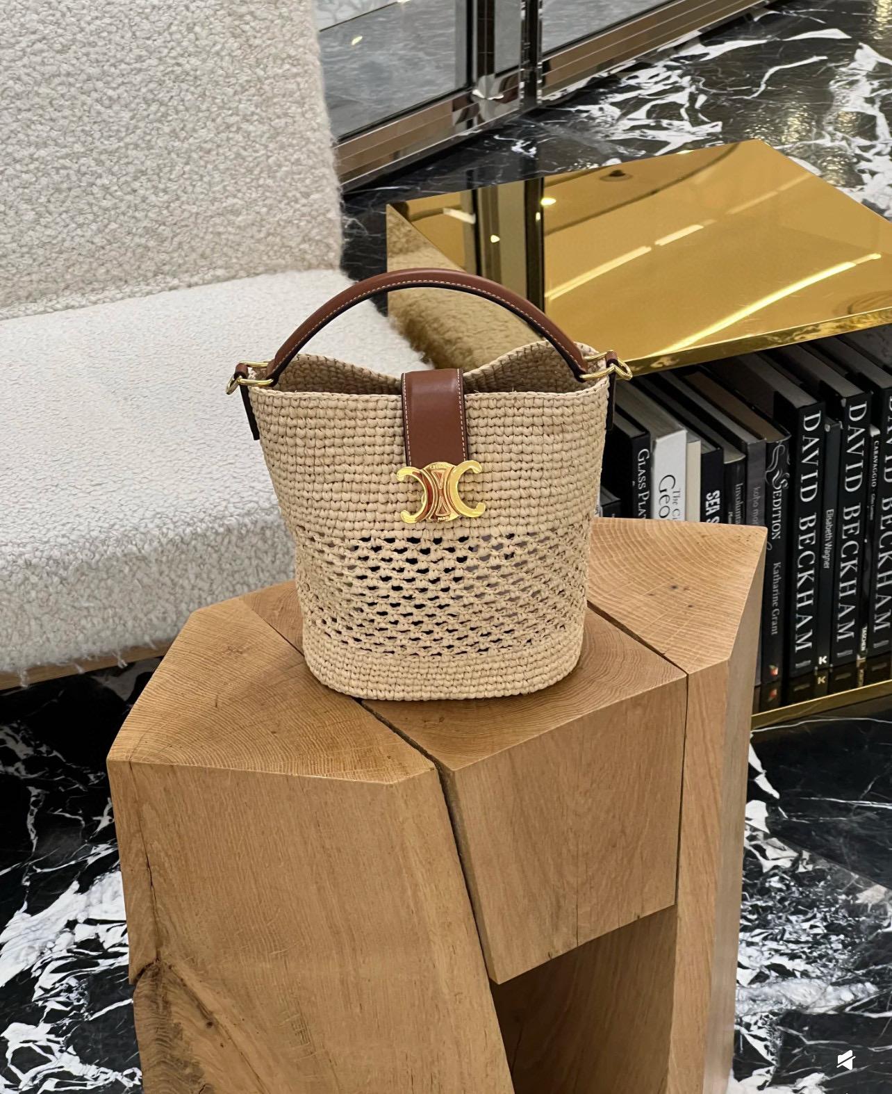 CELINE 夏日度假風系列 草編款 Louise水桶包 可手提與斜挎 19cm
