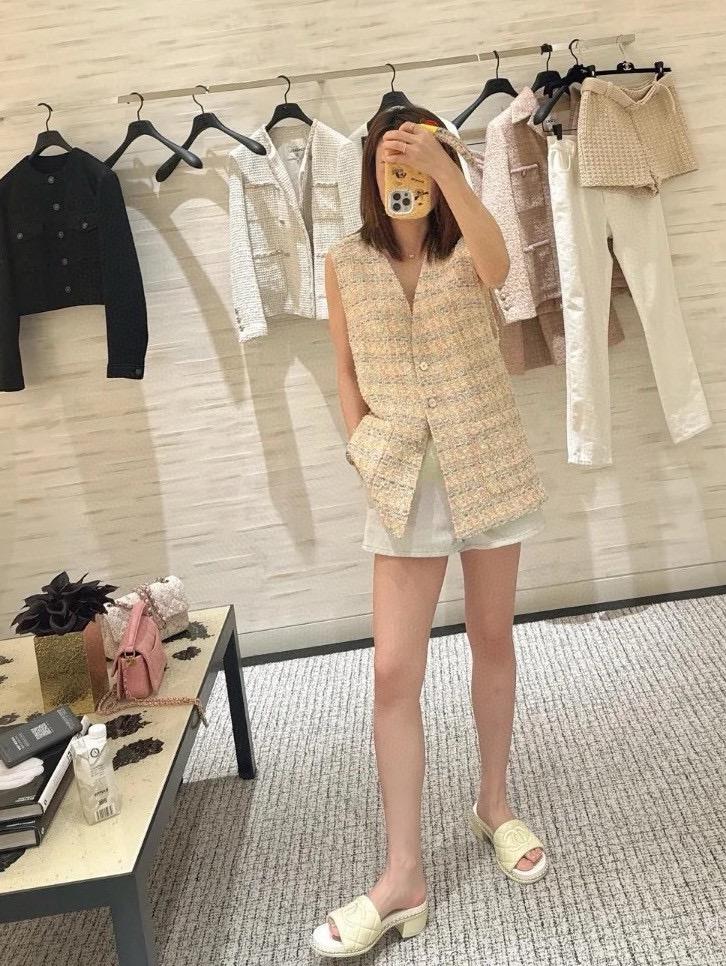CHANEL | 25P 淺黃色毛呢馬甲背心