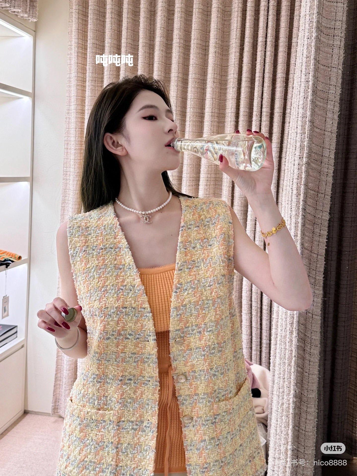 CHANEL | 25P 淺黃色毛呢馬甲背心