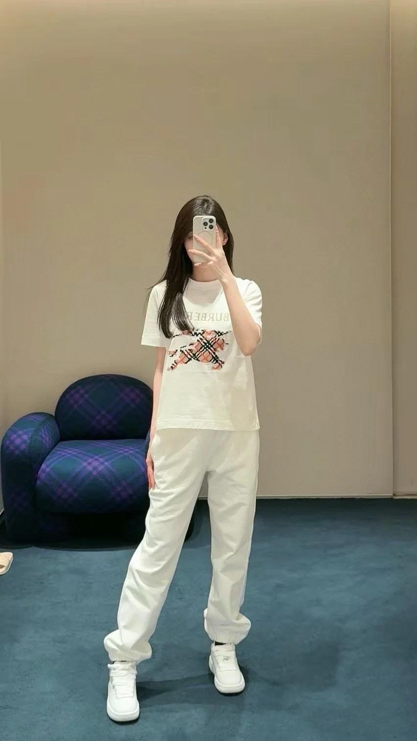Burberry巴寶莉 25ss 早春戰馬短袖T恤上衣 黑色/白色