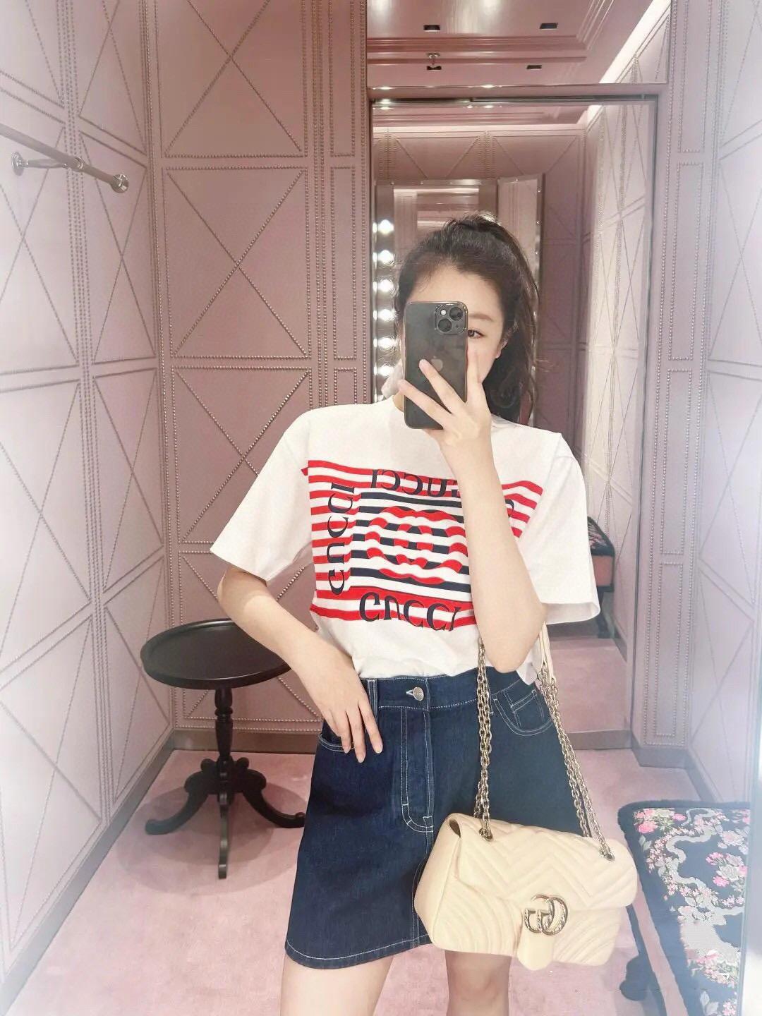 Gucci 古馳 25 早春基礎款 領口邊刺繡品牌字母短袖