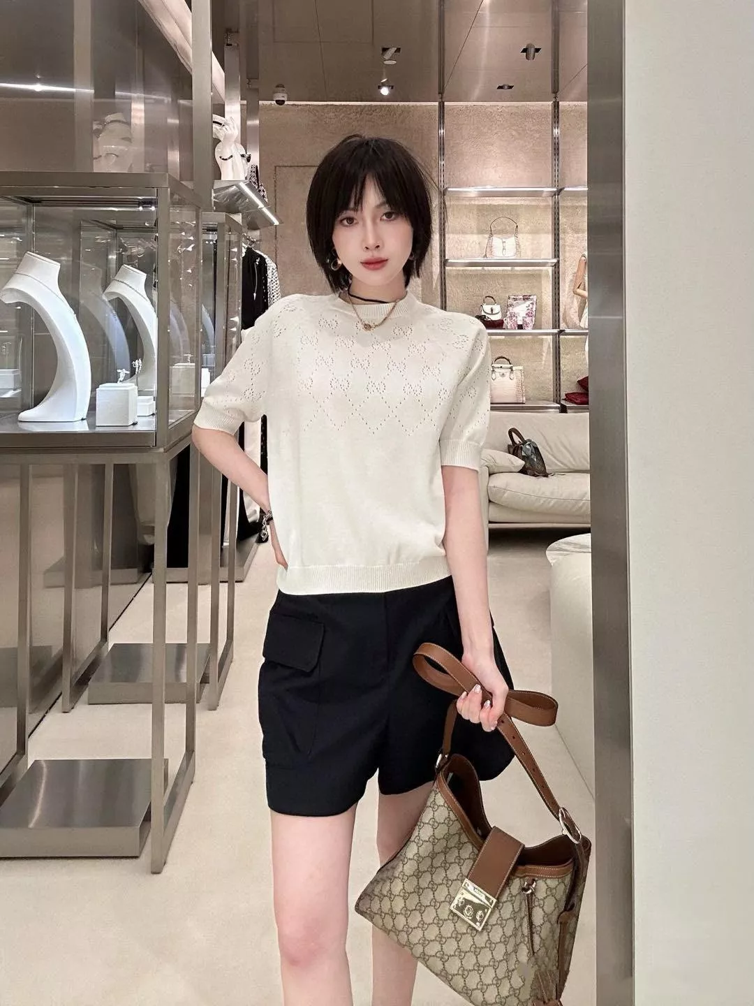 Gucci 古馳 25早春 百搭白色鏤空針織短袖