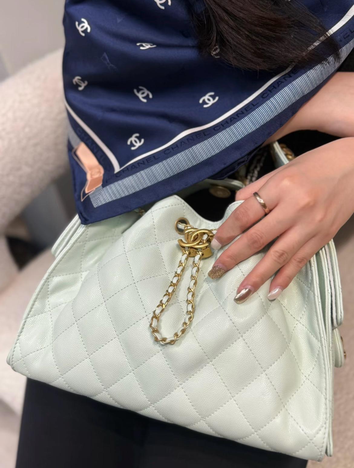 CHANEL 25c 小號 25Bag 薄荷綠 魚子醬牛皮金釦水桶包/抽繩肩背包 26cm