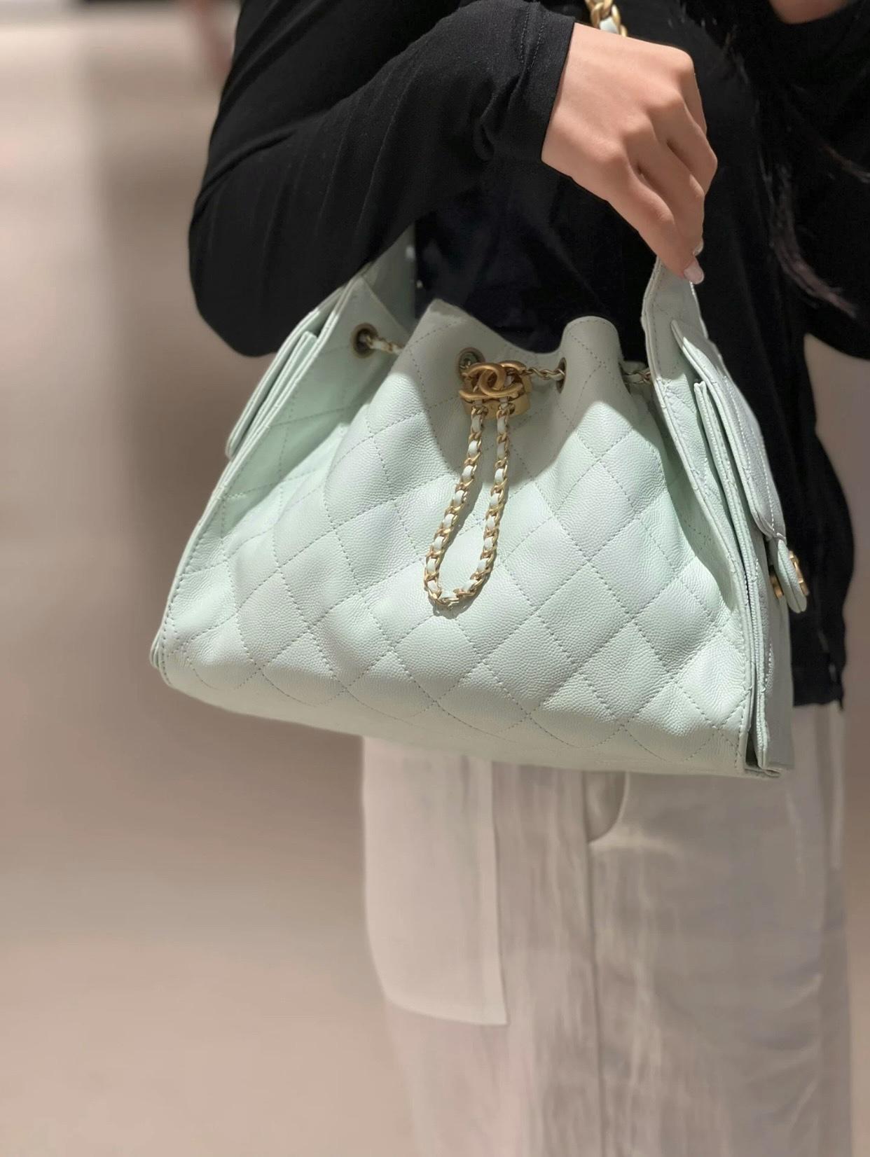 CHANEL 25c 小號 25Bag 薄荷綠 魚子醬牛皮金釦水桶包/抽繩肩背包 26cm
