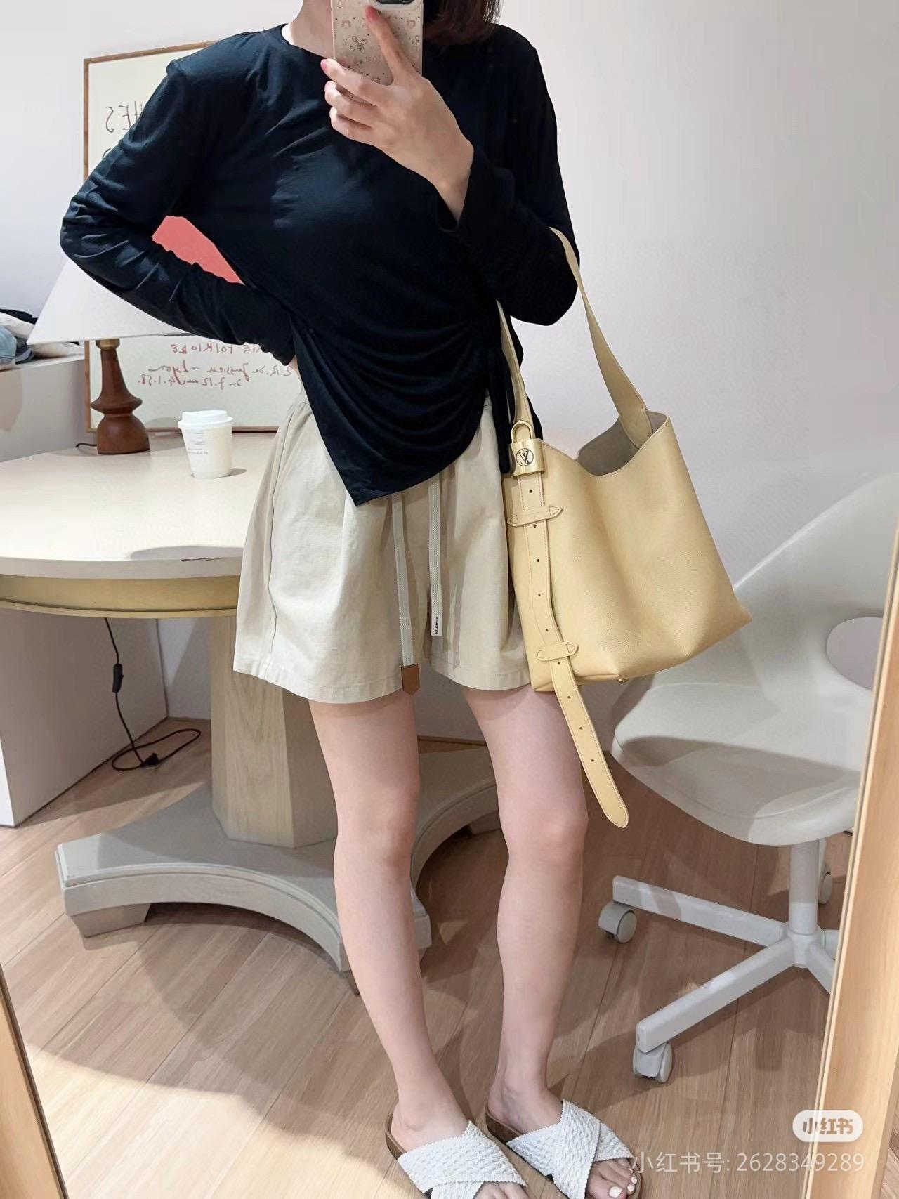 LV Low Key Hobo PM - 低調精品包- 肩帶可調節 M14265沙色 M25354棕色 M25352黑色 M25353鵝黃色