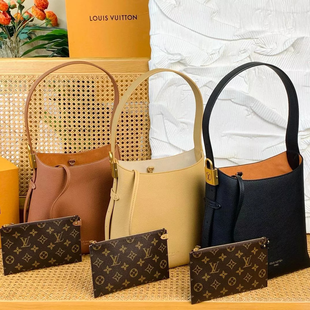 LV Low Key Hobo PM - 低調精品包- 肩帶可調節 M14265沙色 M25354棕色 M25352黑色 M25353鵝黃色
