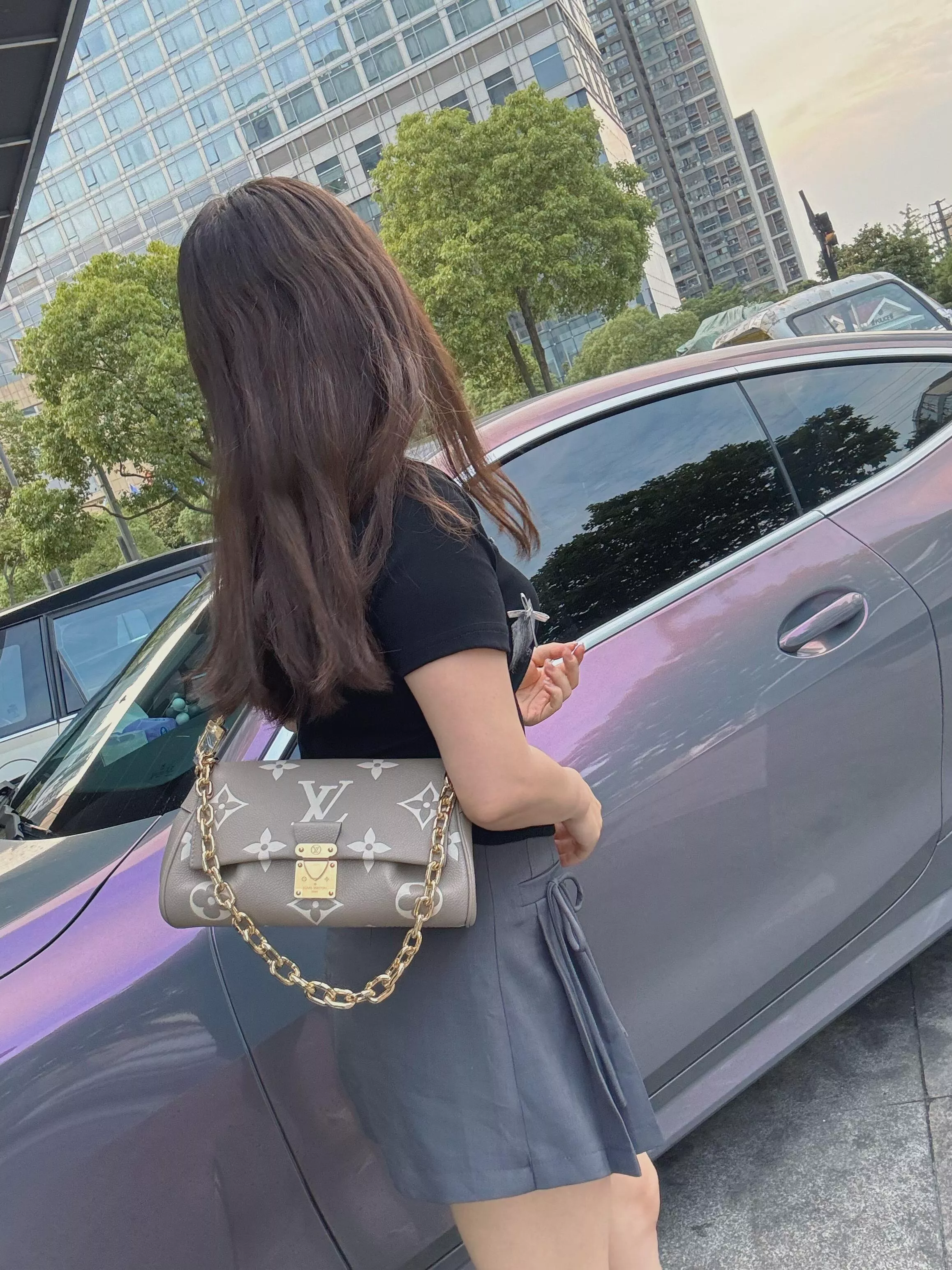 LV  Favorite 雙色Monogram Empreinte 皮革- 時尚包款- M45836
