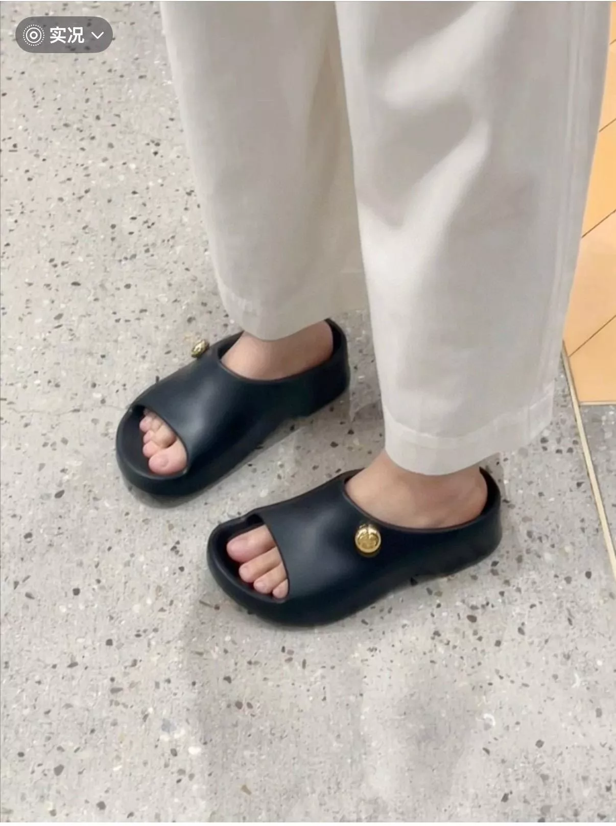 Loewe 黑色/芥末棕 夏日金屬球飾品超輕夏日拖鞋 發泡體一體成型