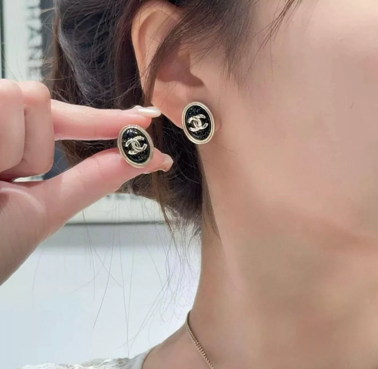 黑曜石橢圓耳釘｜25a手工坊系列｜雙C復古琺瑯小耳環