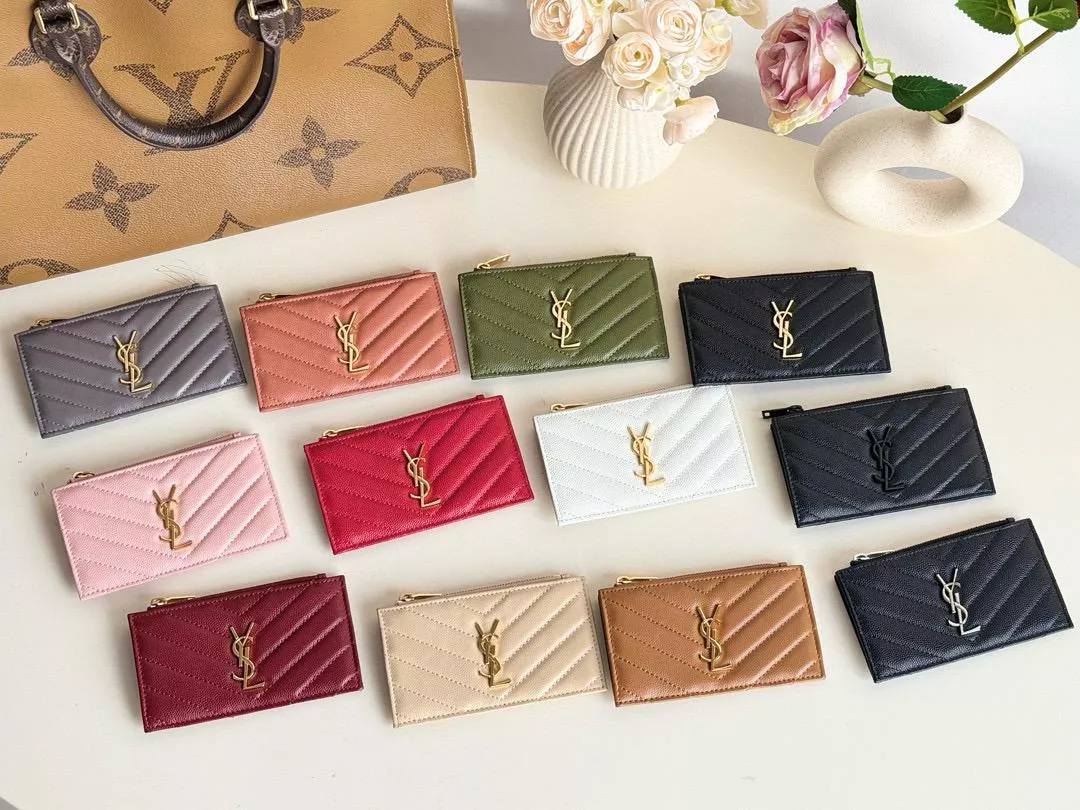 YSL 多色可選 CASSANDRE MATELASSÉ粒面壓紋皮革多層式拉鏈卡片套