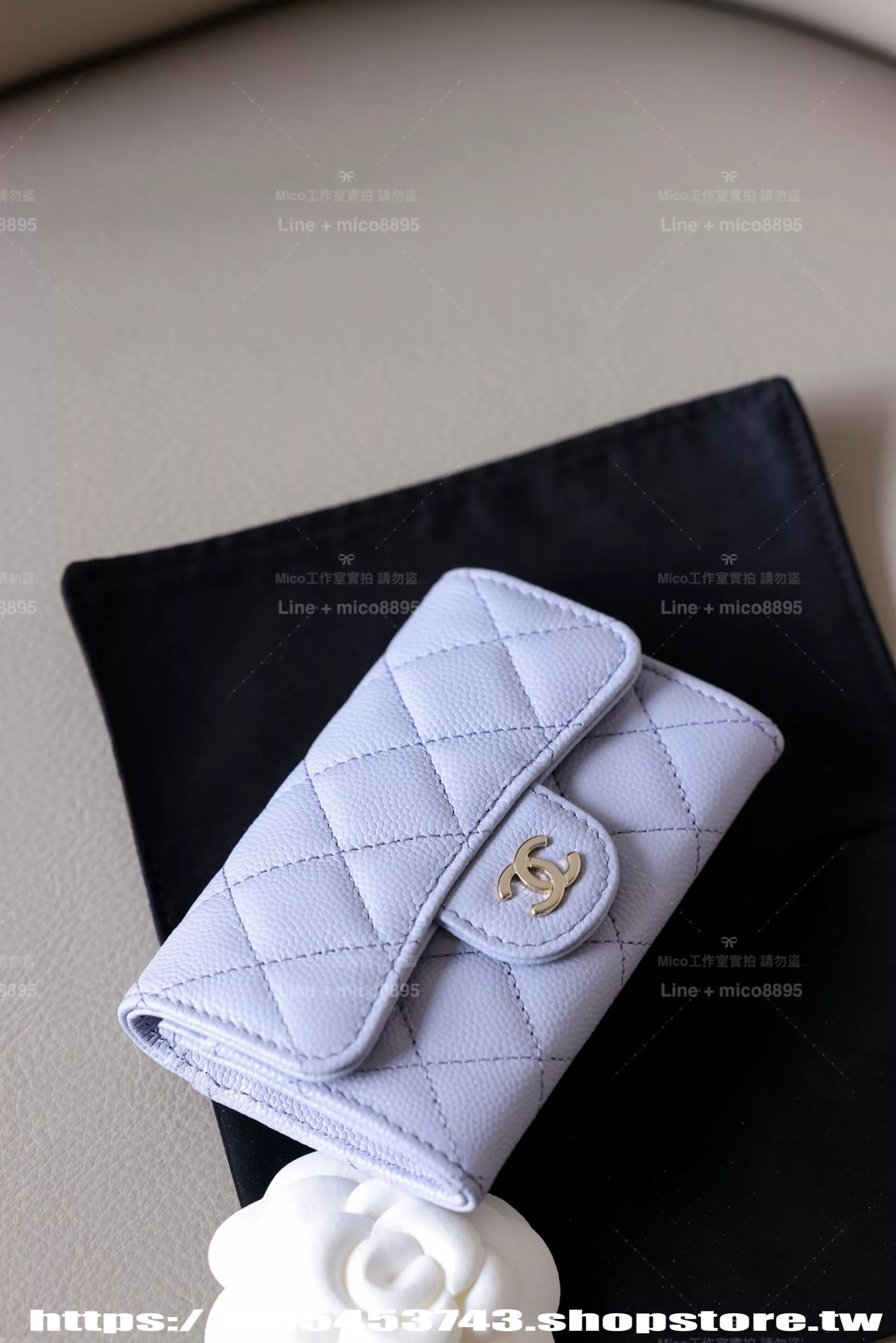 CHANEL | 季節色 星黛露紫色💜 Cf 經典小球紋零錢包/淡金釦/小卡包 背面小插袋款