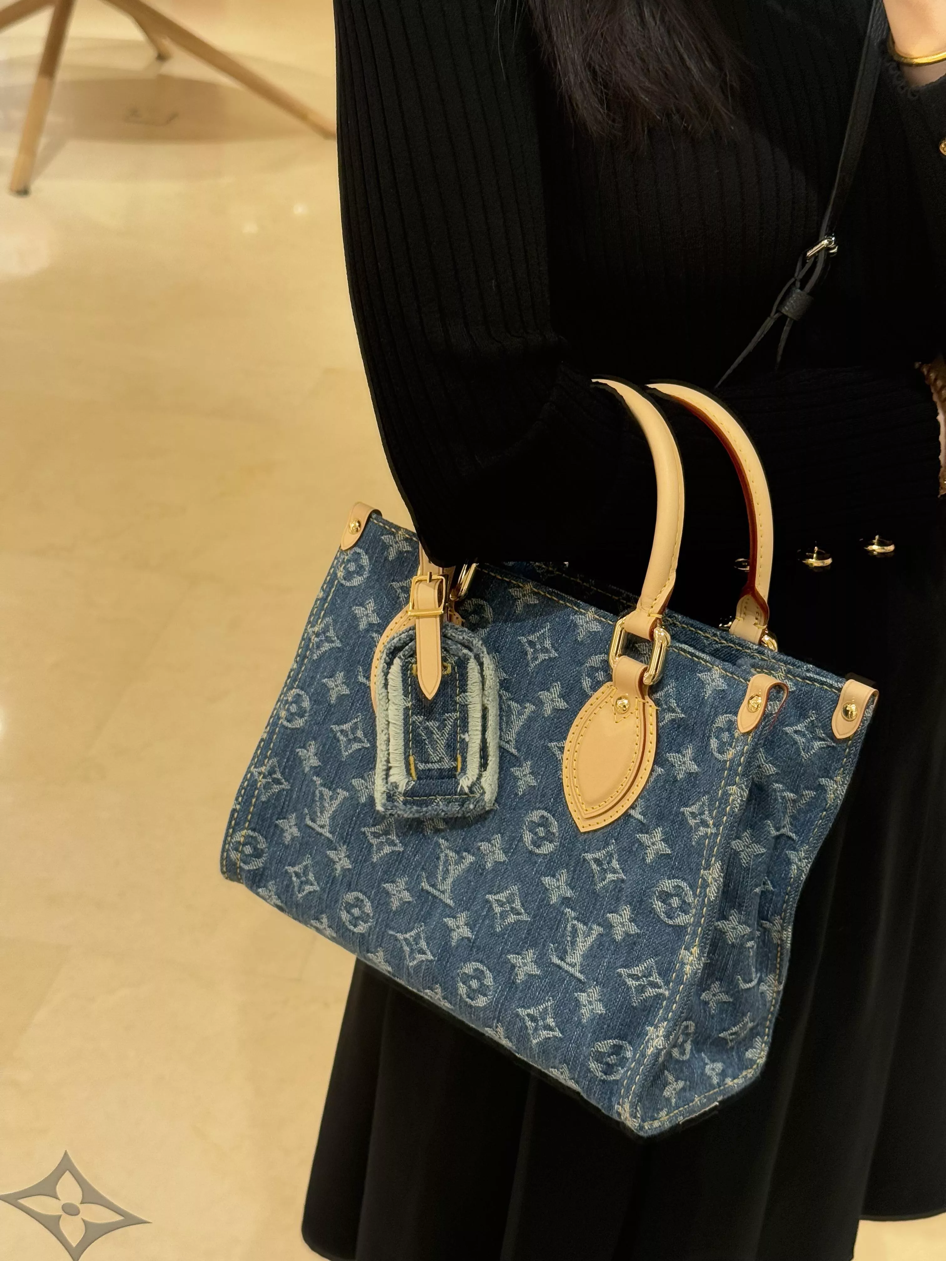 OnTheGo PM Monogram Denim - 女士時尚包包- M14633