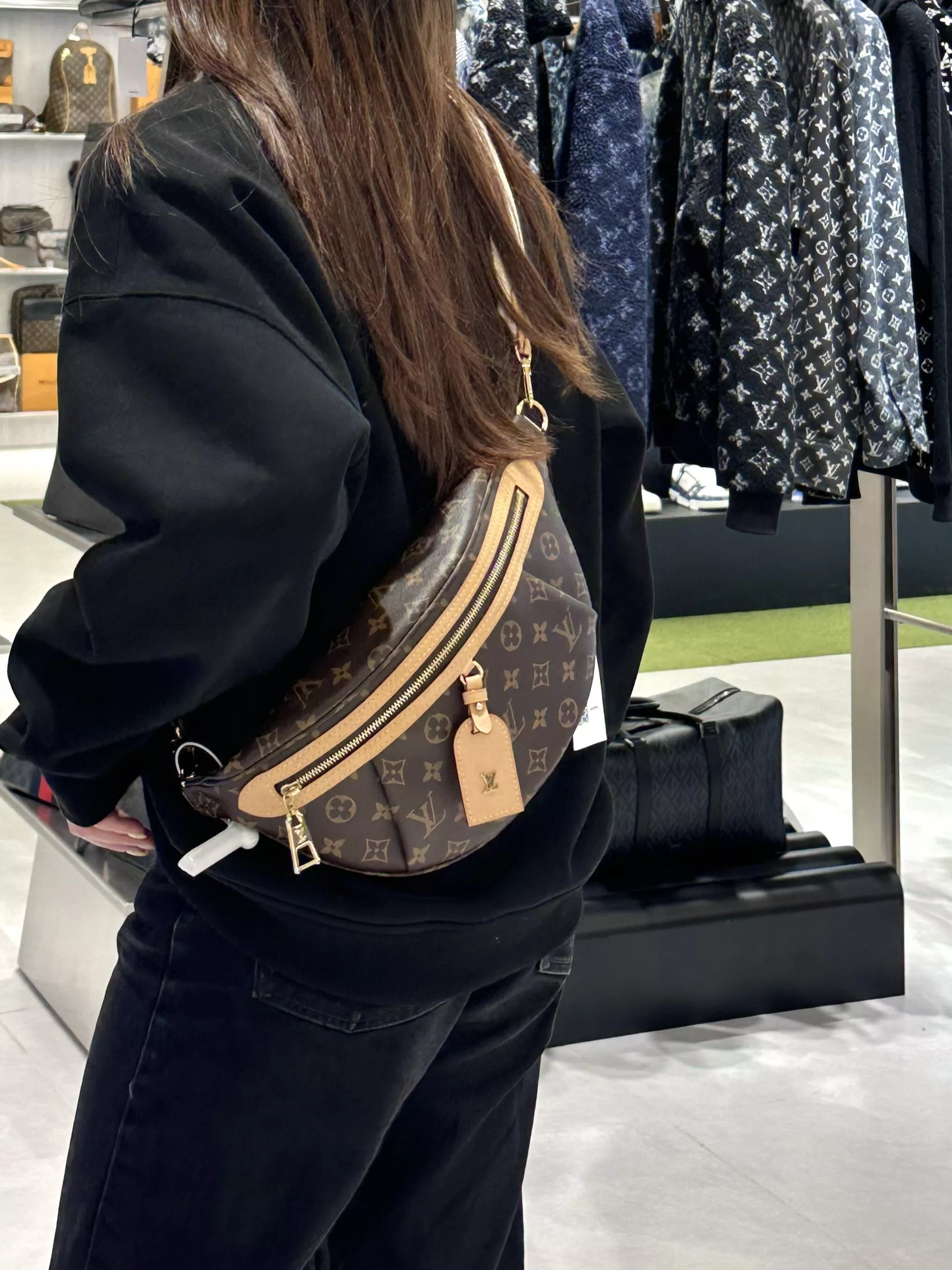 LV HIGH RISE 腰包 M46784｜Monogram帆布胸包 38cm
