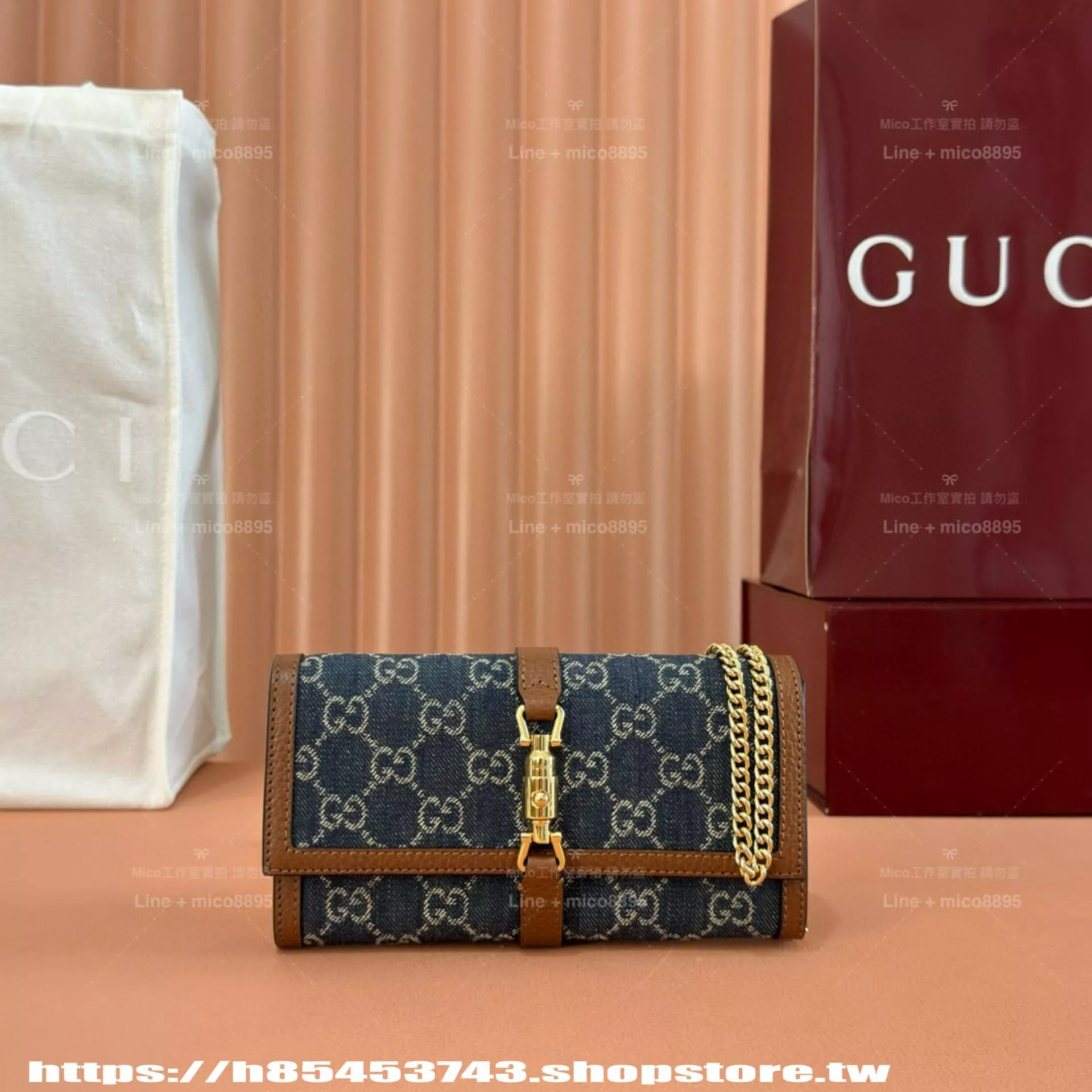 Gucci Jackie 1961 雙G丹寧鏈條包｜WOC斜背手拿兩用・金屬鎖扣設計・牛仔藍款