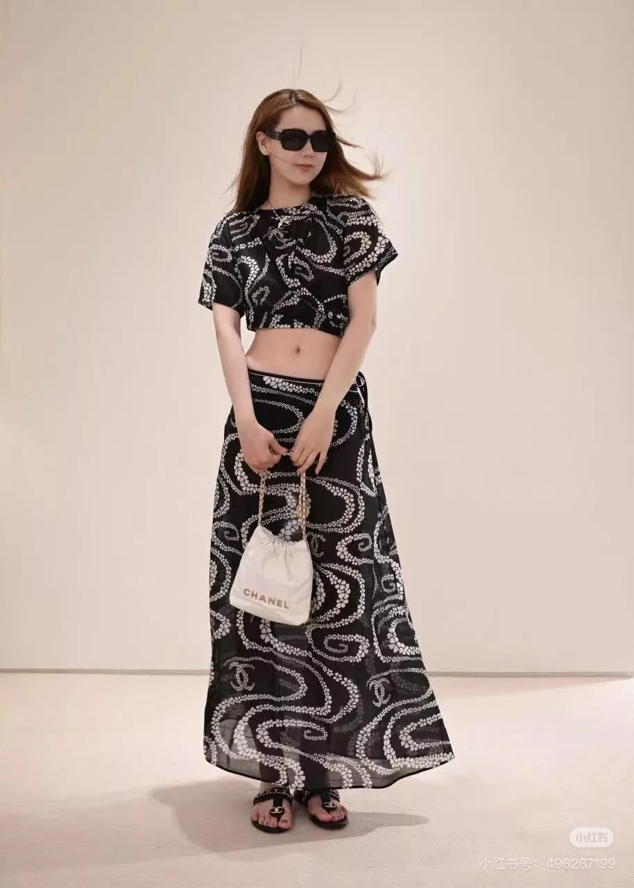 Chanel 黑色 Coco Beach風印花半裙・竹節棉涼感設計