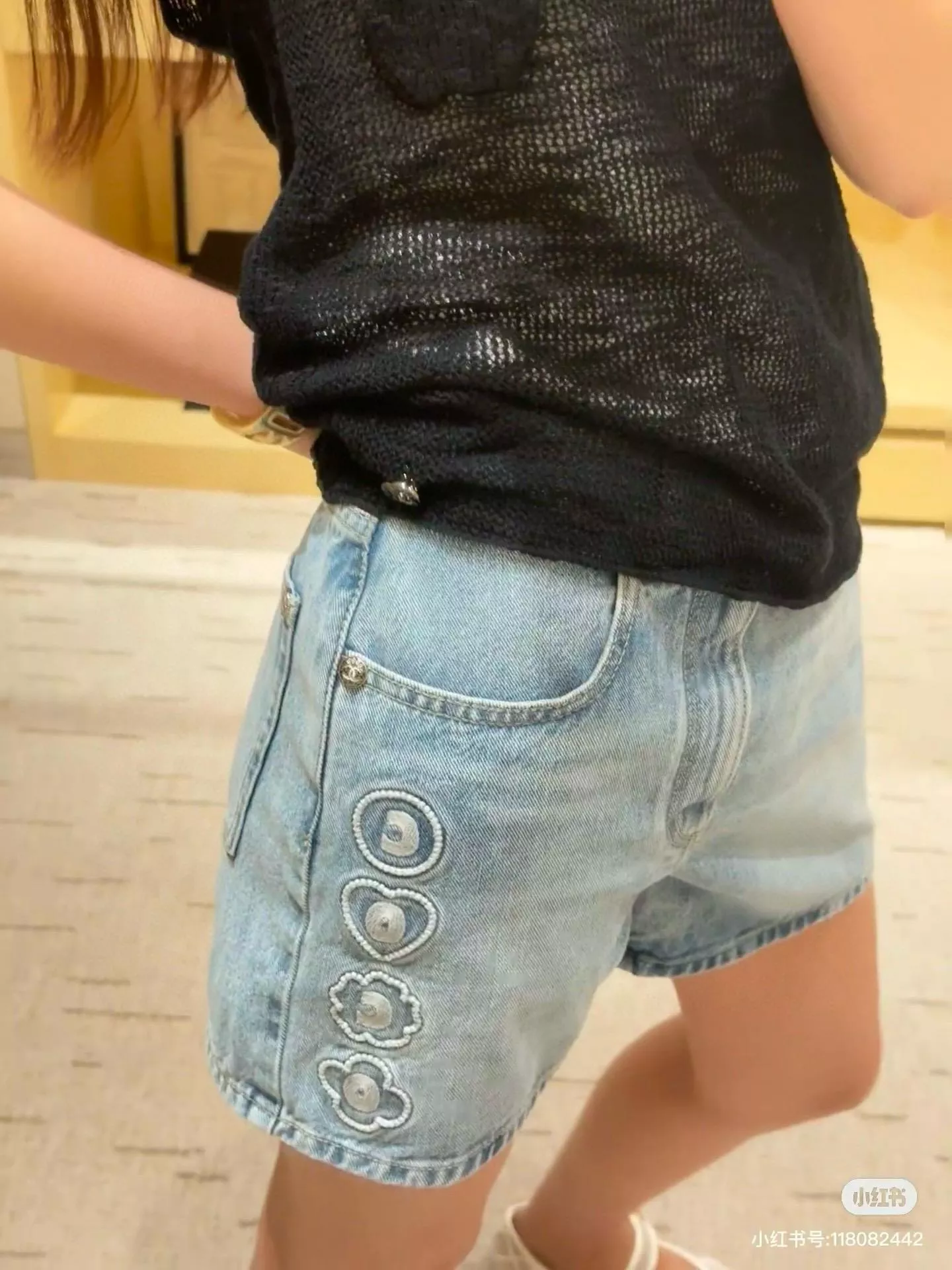 CHANEL 25S Coco Beach牛仔短褲・激光刺繡COCO圖騰・34/36/38碼