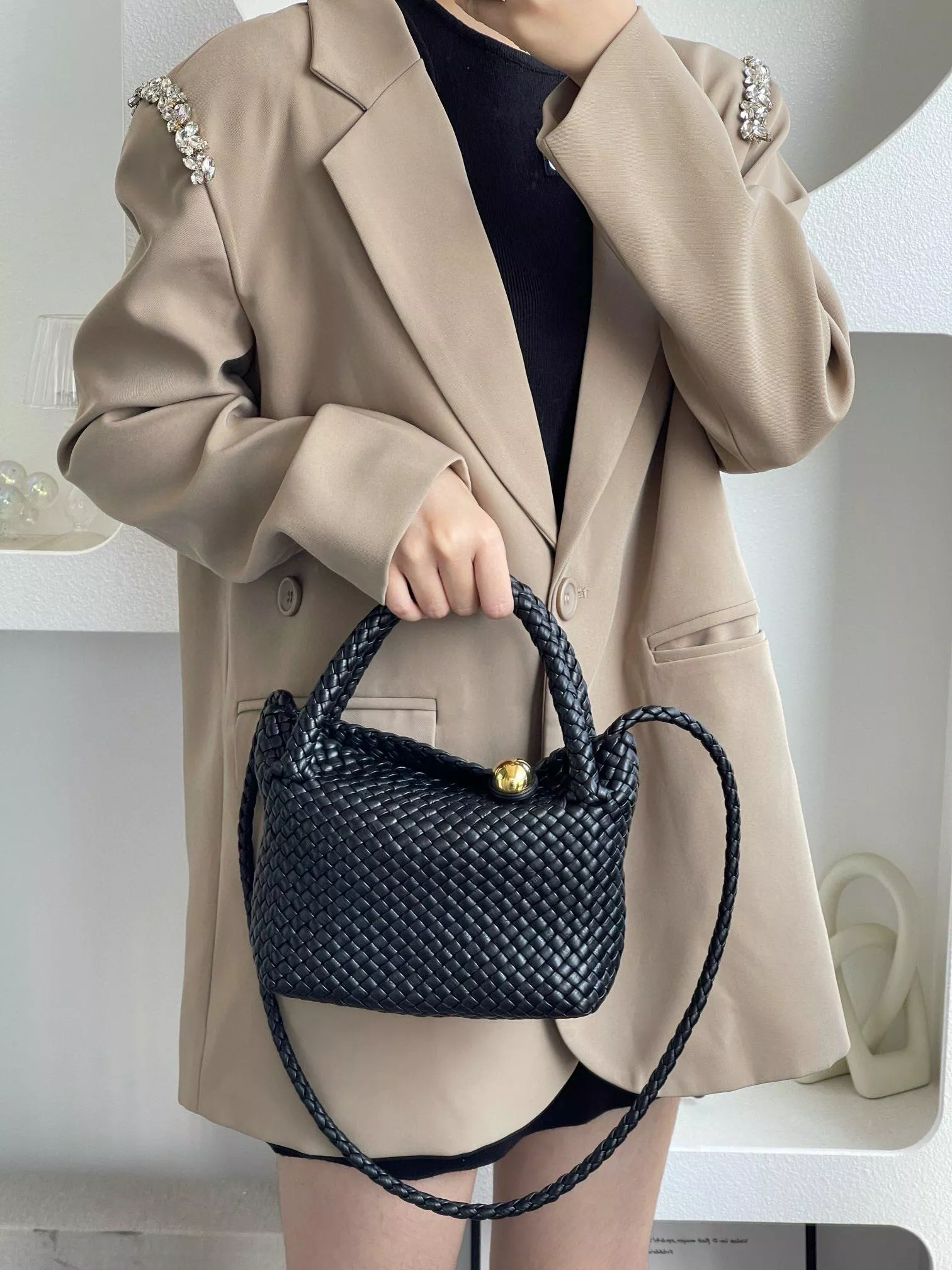 BV 黑色・20cm Tosca mini 編織小包・頂級球扣設計・20cm
