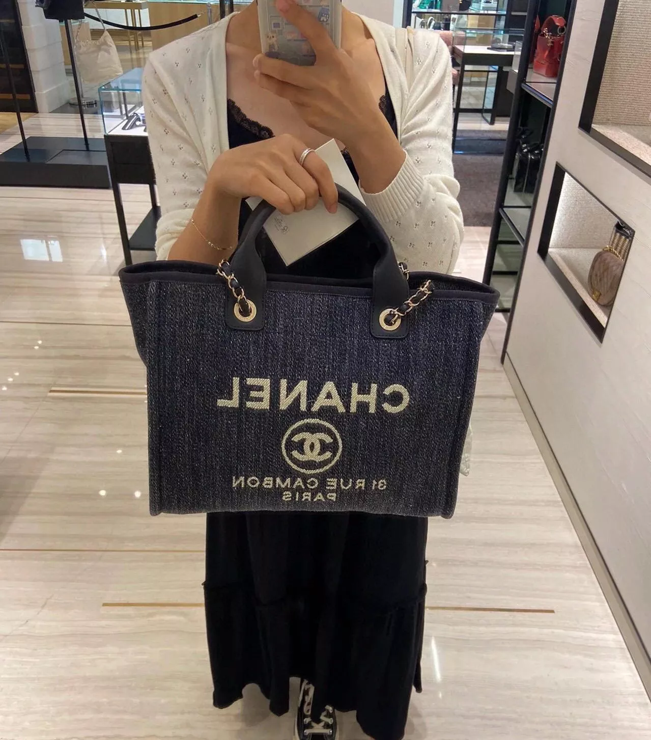 CHANEL 22B 牛仔托特包 小號35cm・大容量沙灘包 媽媽包・皮革手提肩背兩用