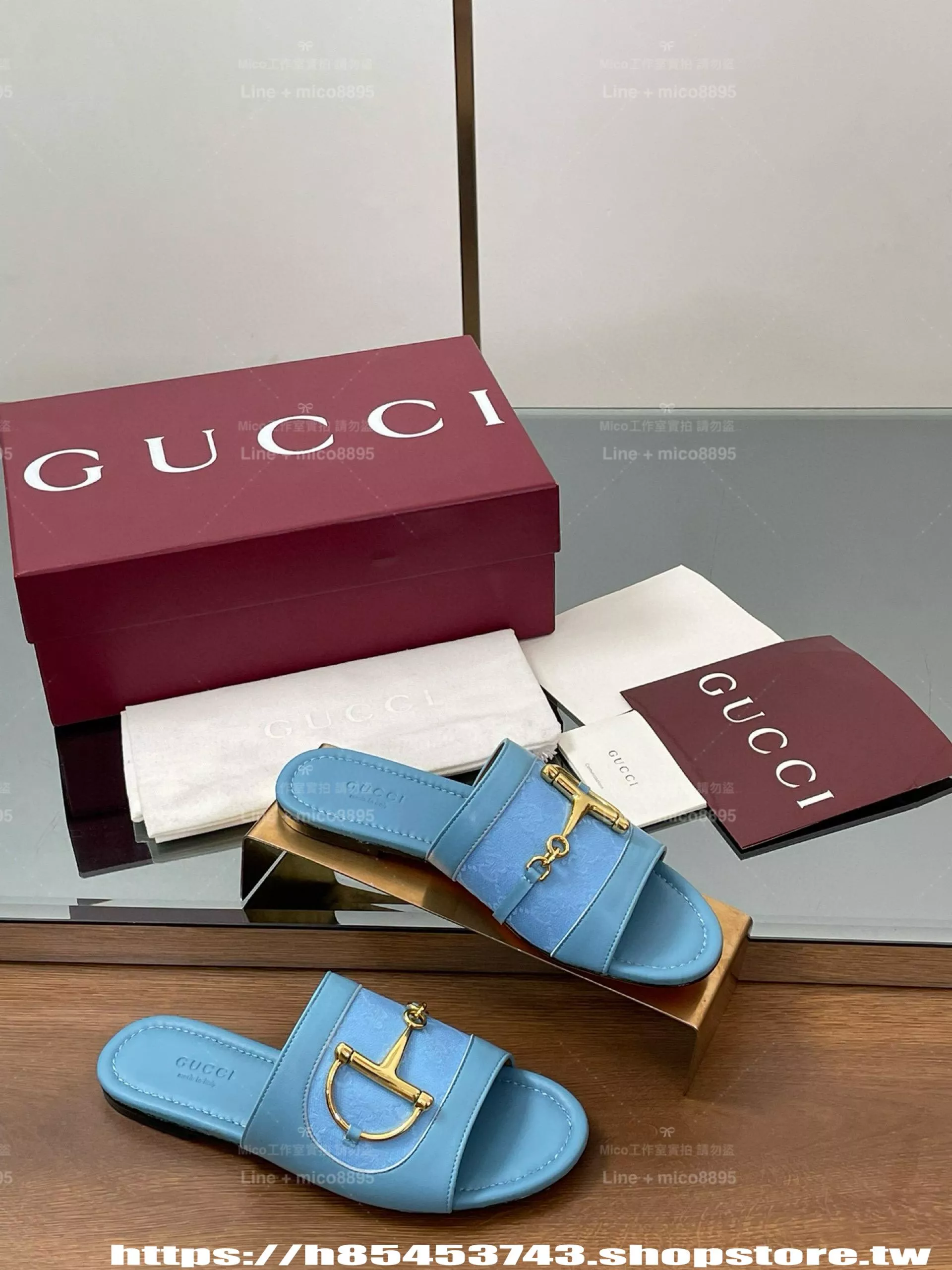 GUCCI 大D馬銜扣老花涼拖｜天藍色羊皮帆布拼接｜一字拖設計｜夏季百搭款