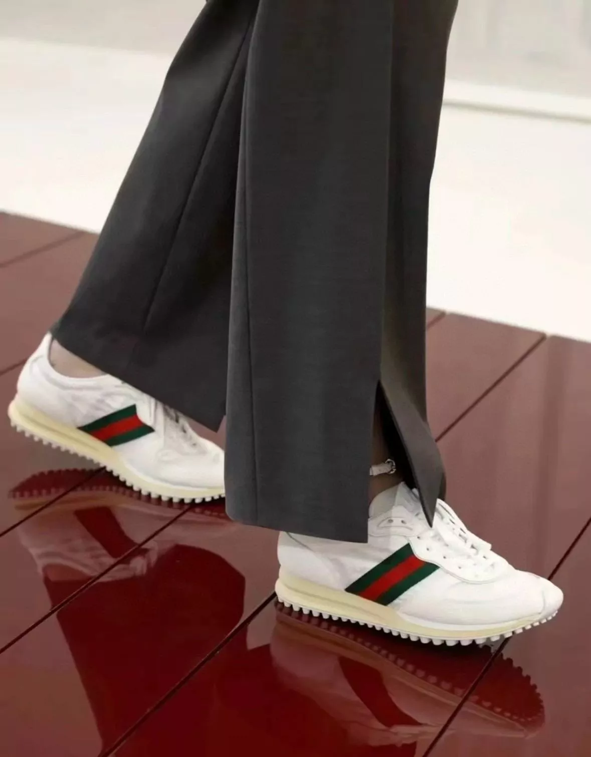 Gucci 2025春夏 Re-Motion 白色厚底休閒運動鞋 ｜厚底增高・舒適機能感