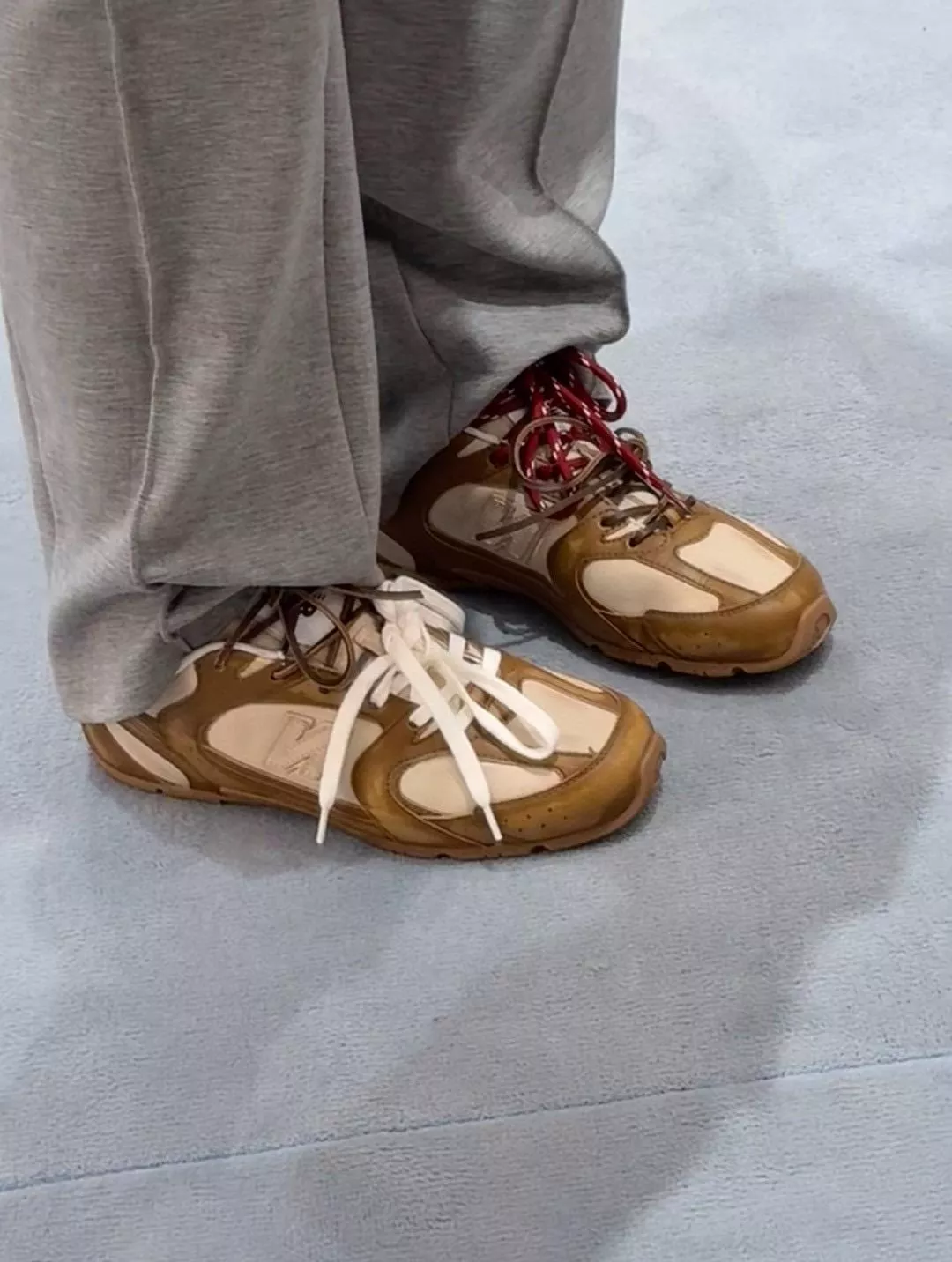 Miumiu NB530全皮革運動鞋｜瑪卡棕復古做舊｜頂級擦色牛皮 35-41