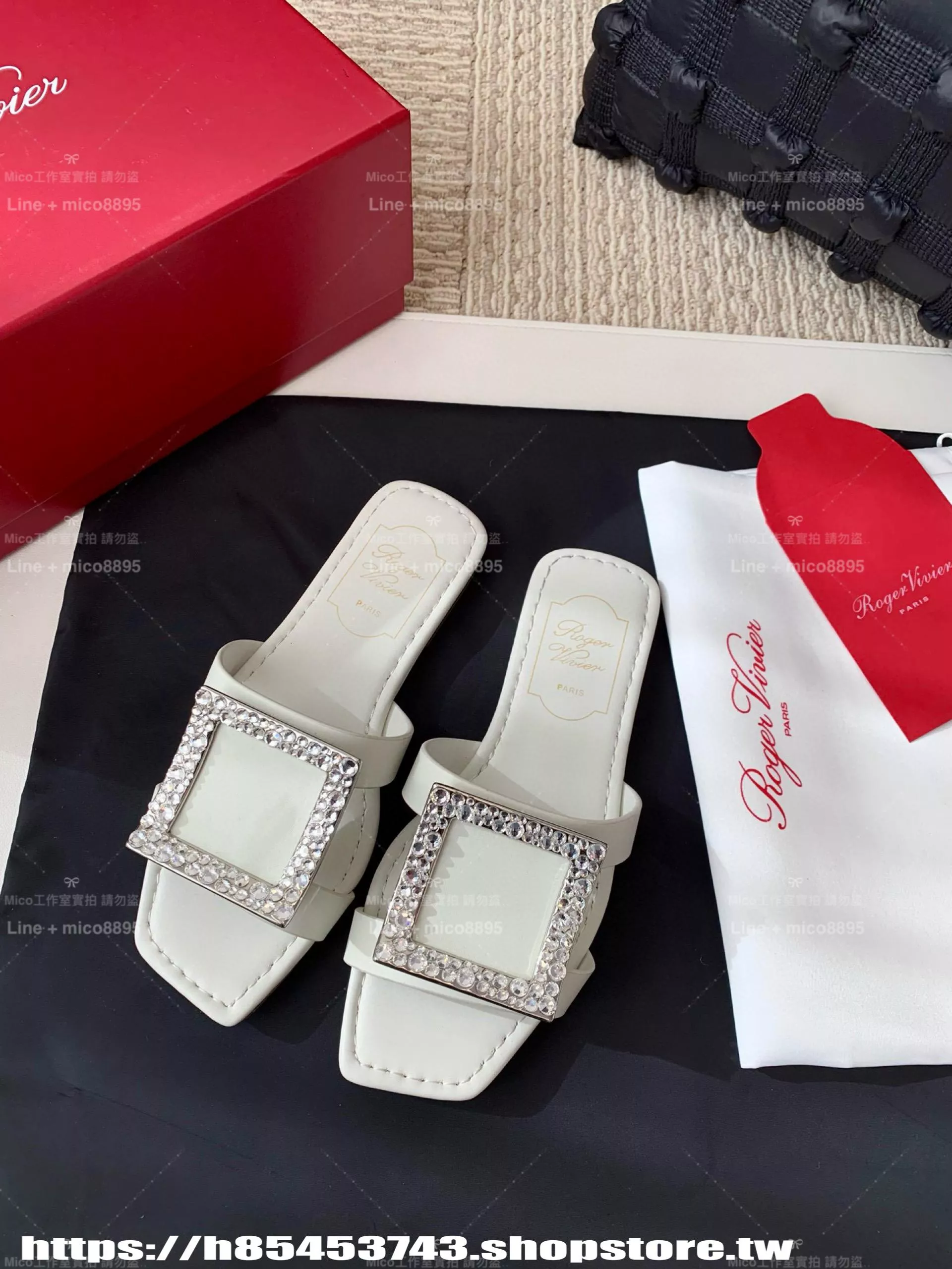 Roger Vivier 平底款 白色梯形方扣水鑽涼拖鞋｜進口牛皮＋真皮底