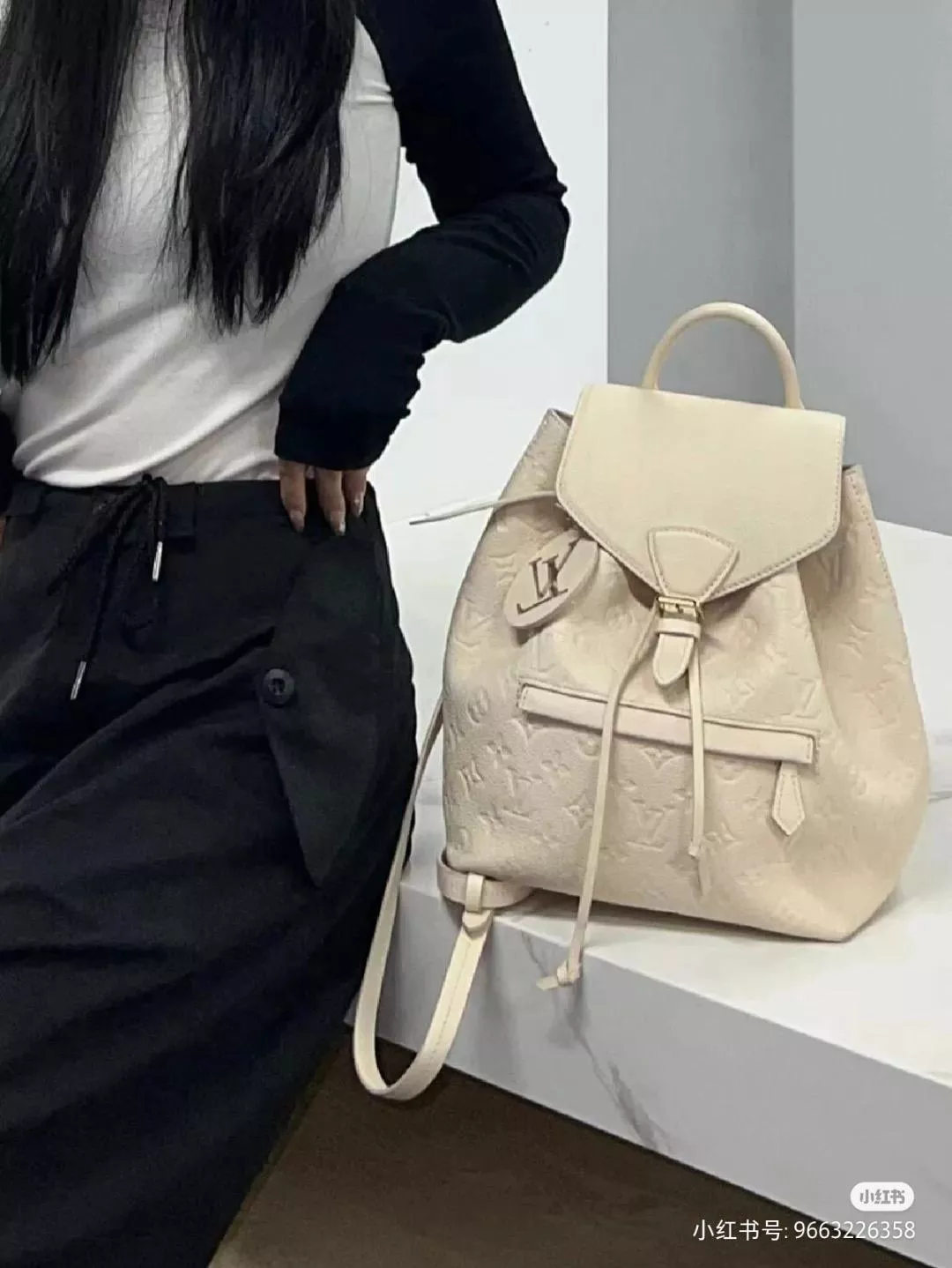 M45397 Montsouris 經典雙肩背包 奶白色 後背包 27.5cm