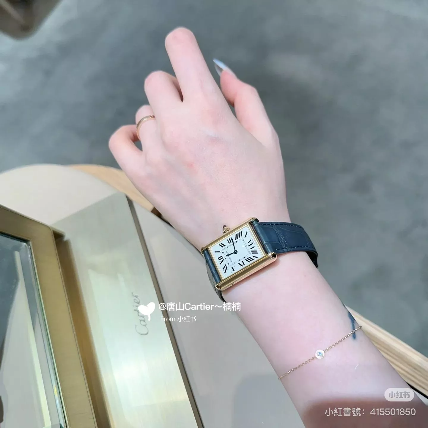 卡地亞 Cartier Tank 坦克腕錶｜大號金殼 炭灰色真鱷魚皮錶帶 石英機芯 經典復古