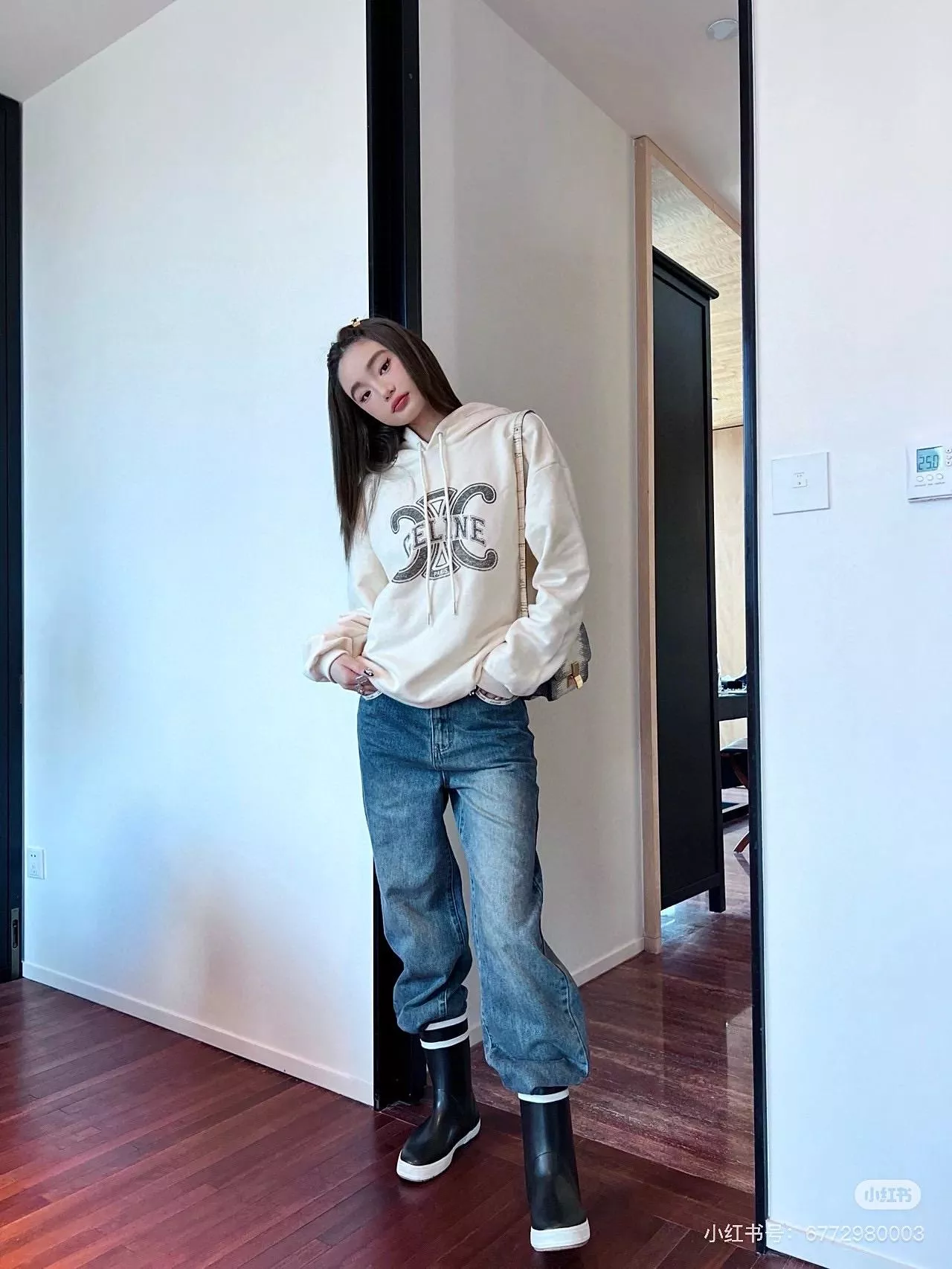 CELINE 白色厚磅刺繡帽T｜S/M/L/XL